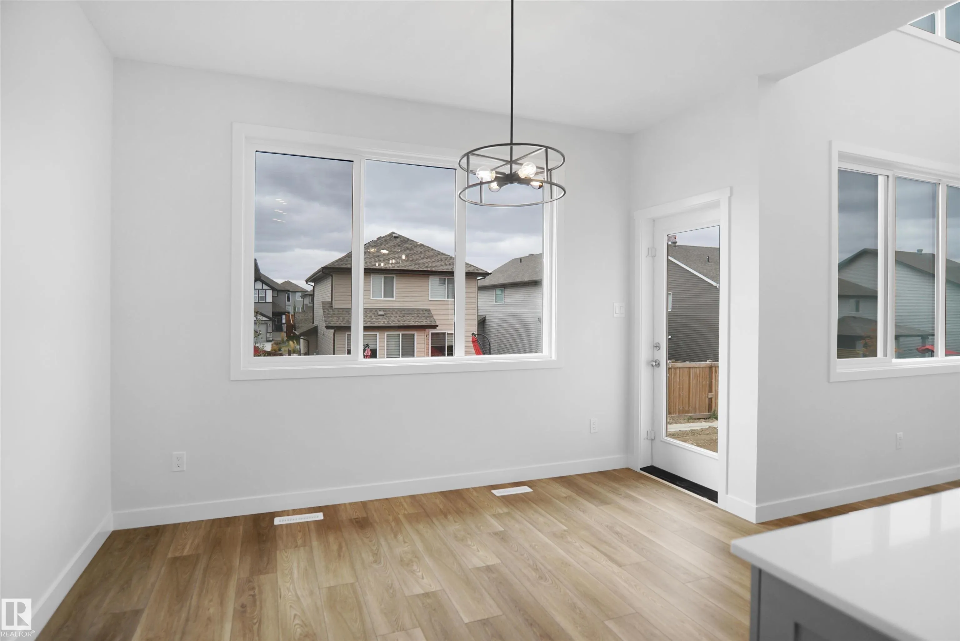 133 SUNLAND Way