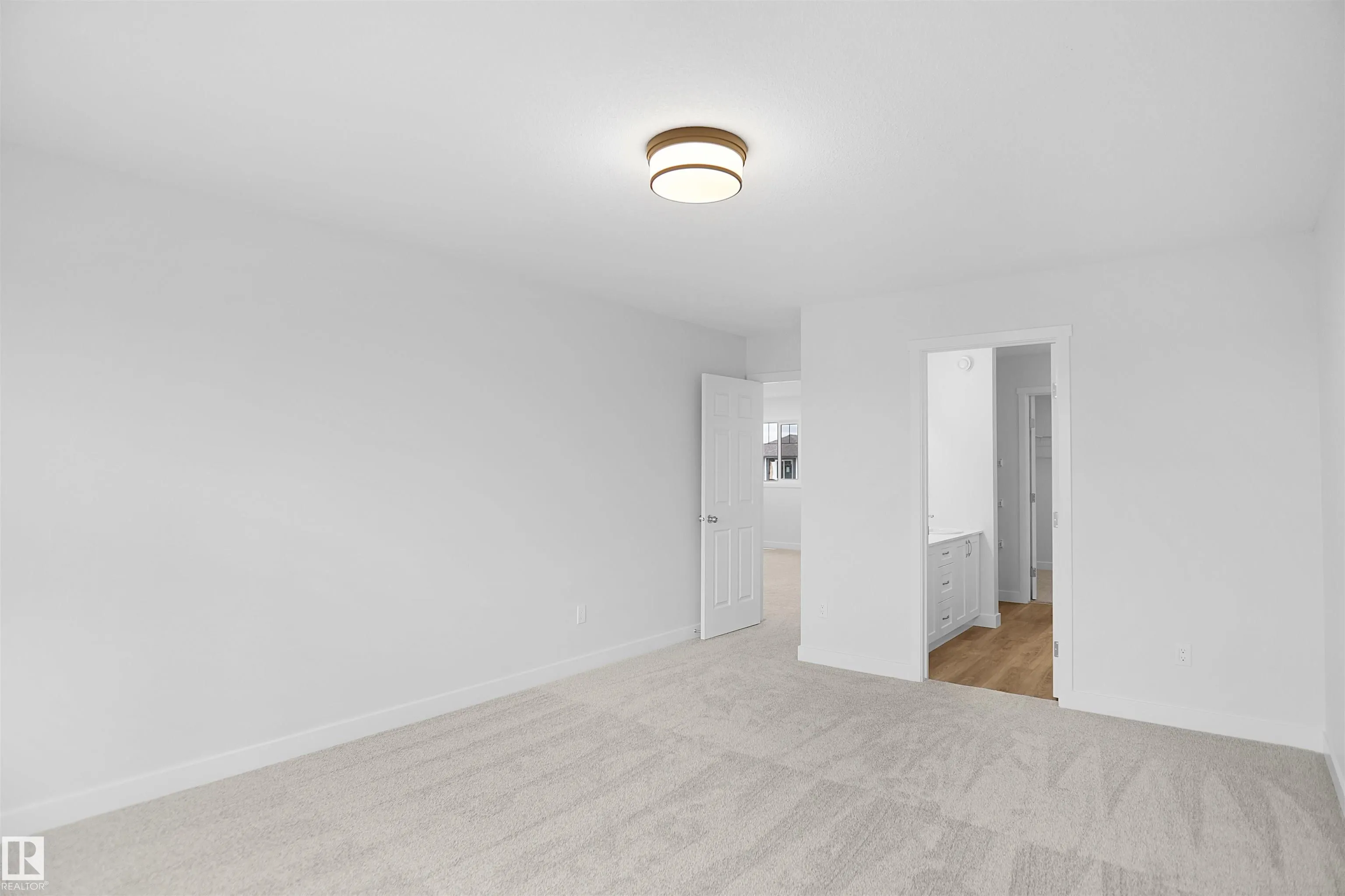 133 SUNLAND Way