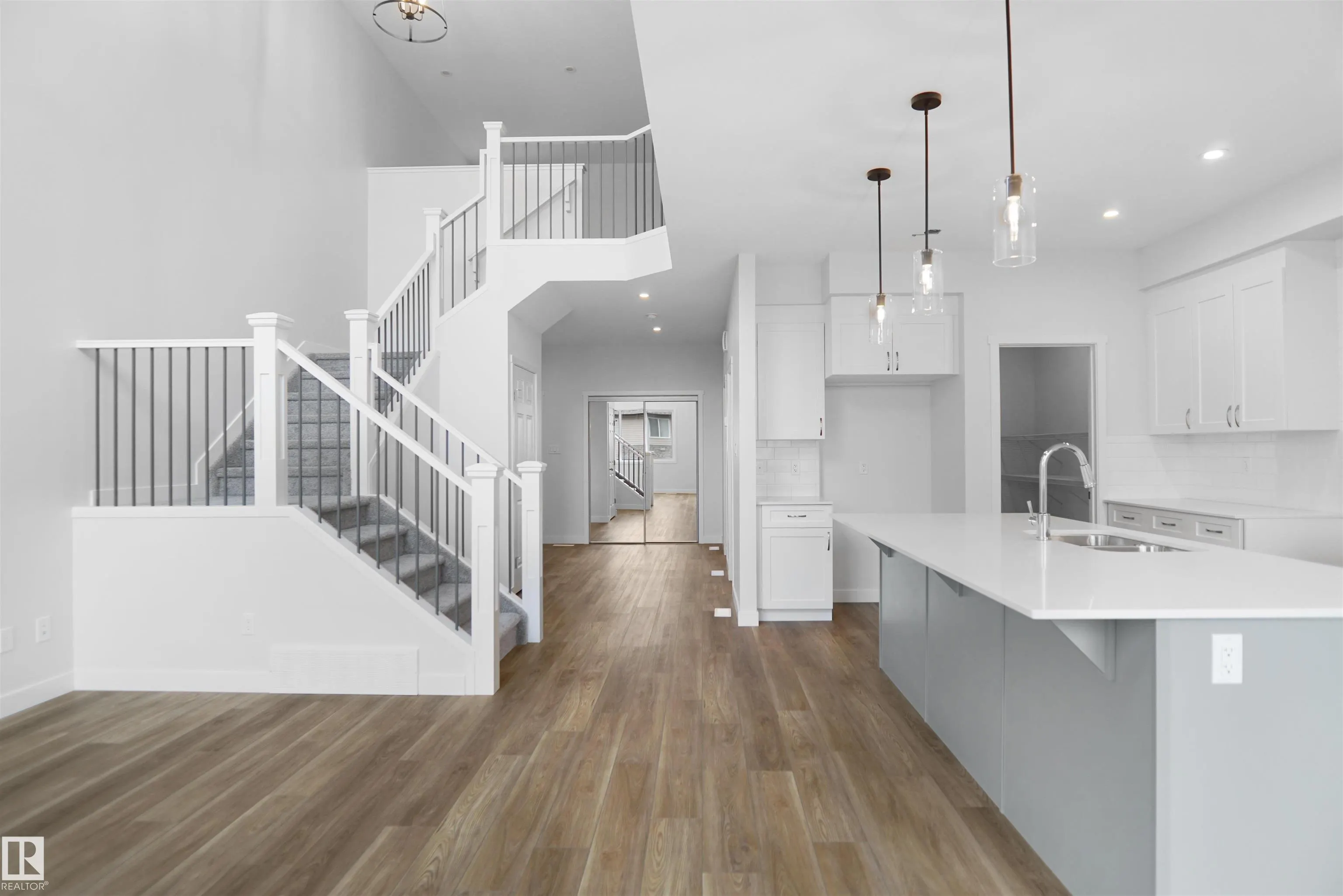 133 SUNLAND Way