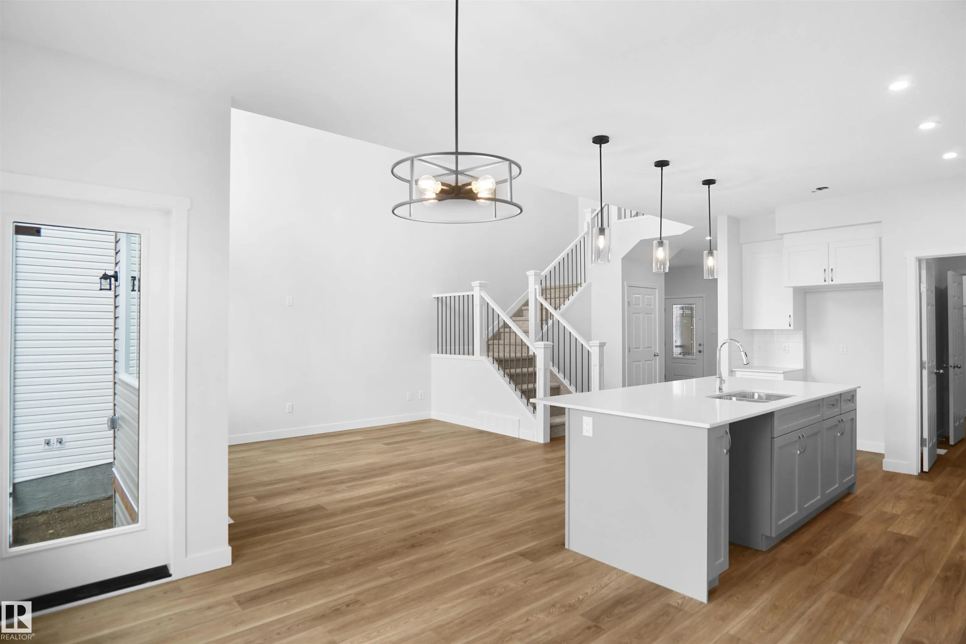 133 SUNLAND Way