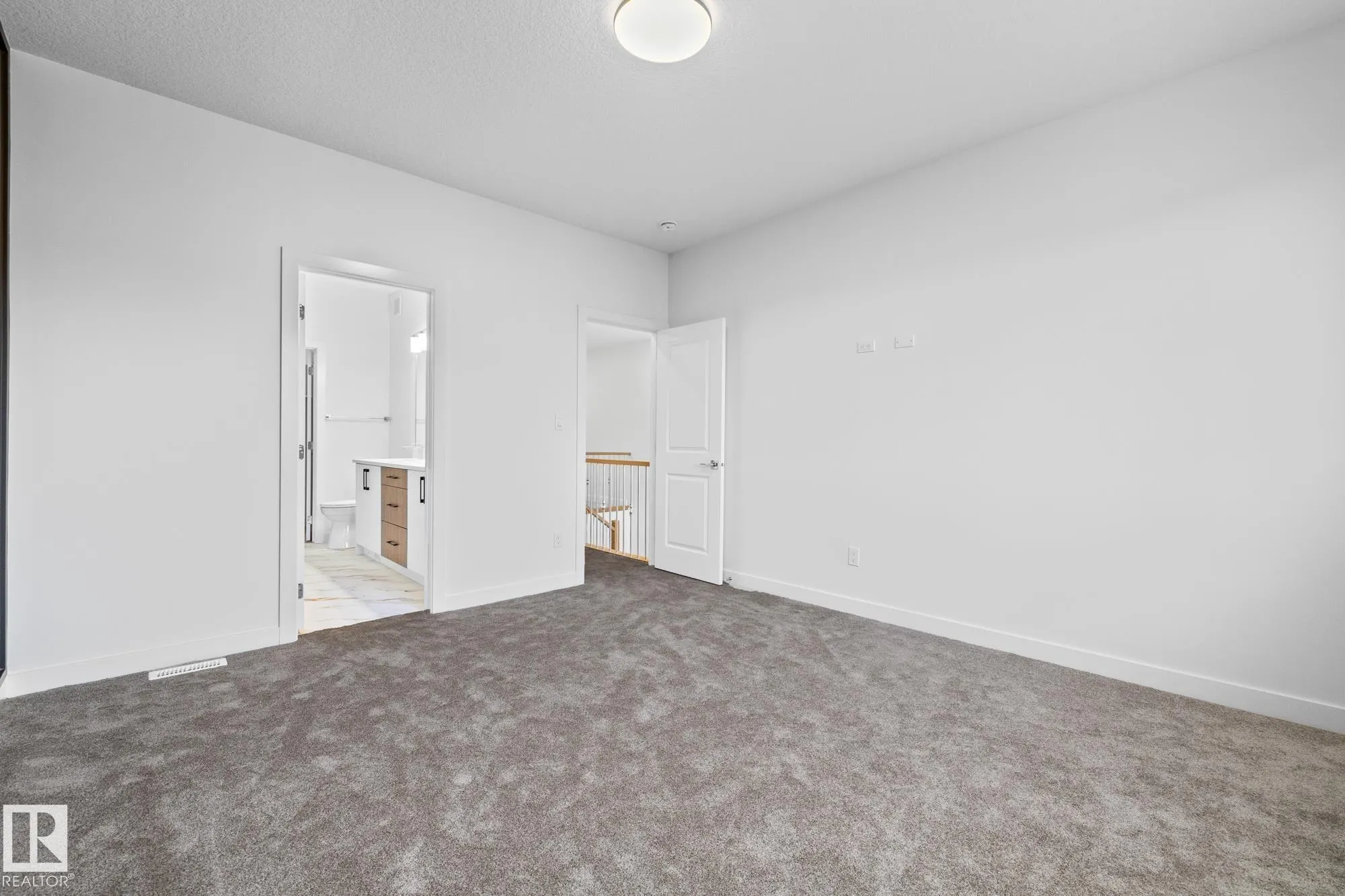 123 FICUS Way