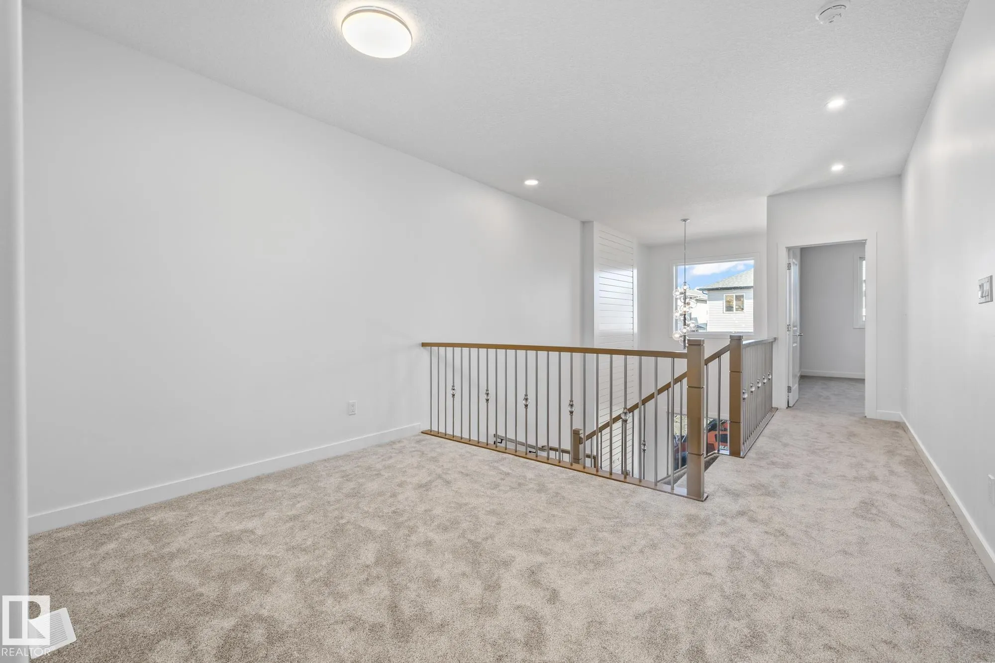 123 FICUS Way