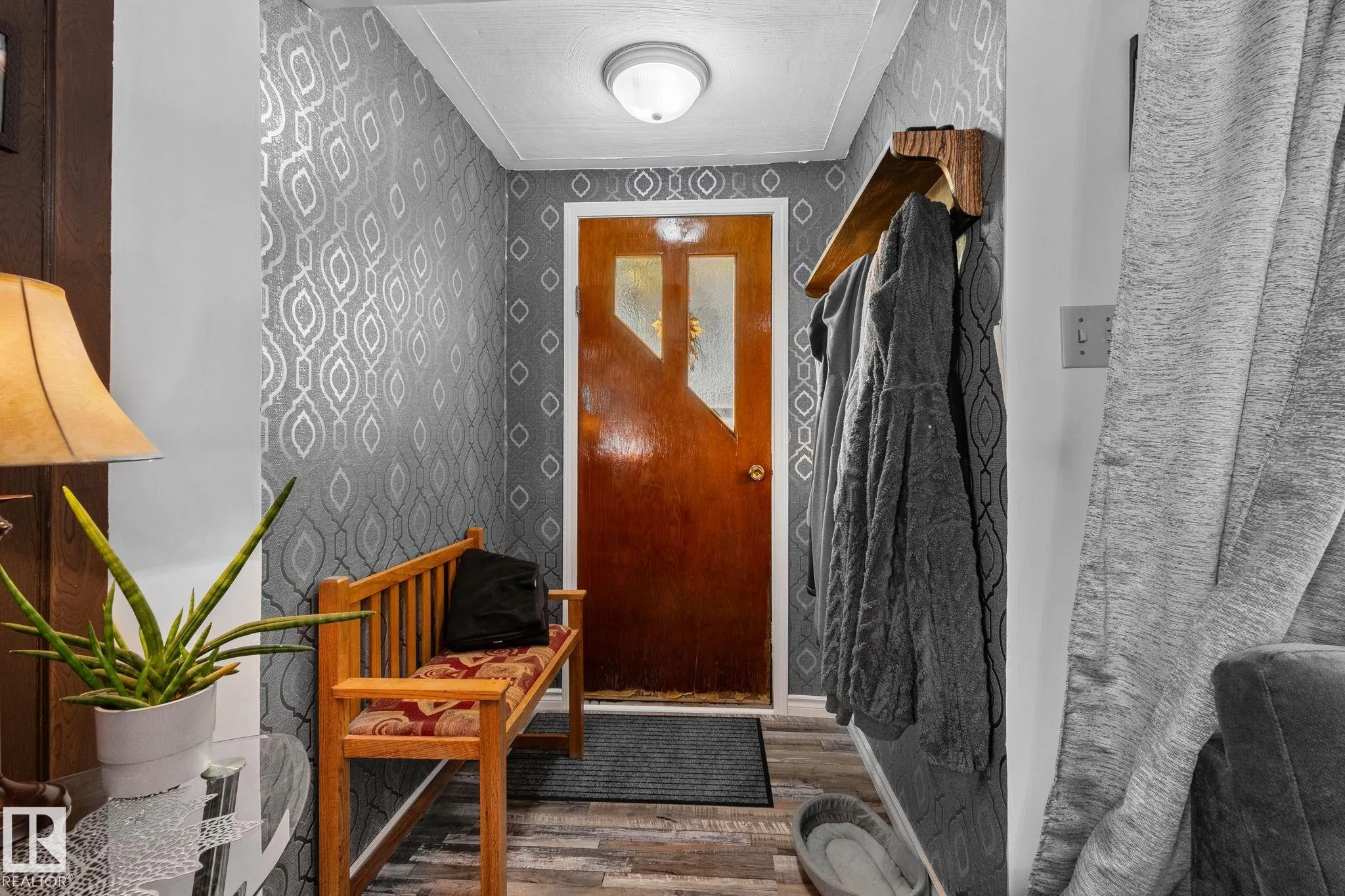 10009 104 Street