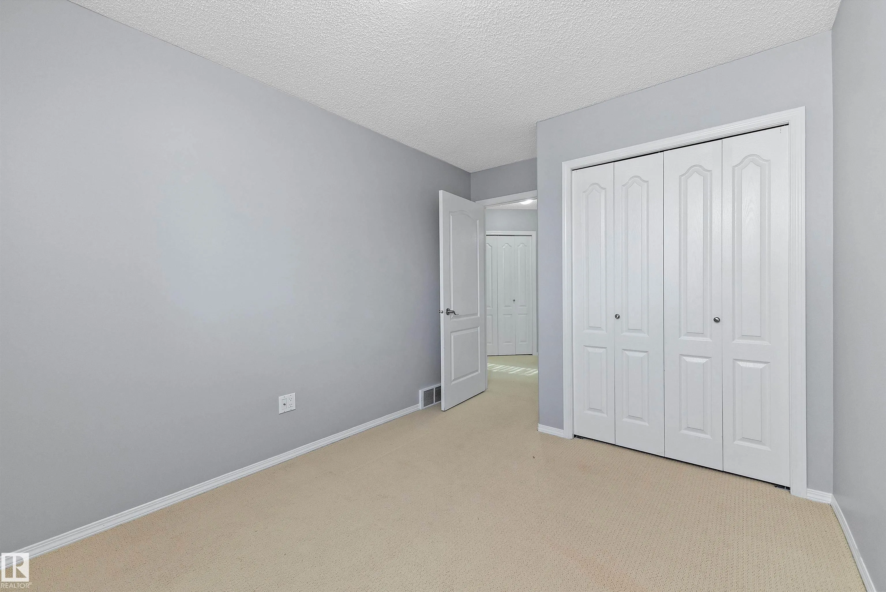 215 BLACKBURN Drive