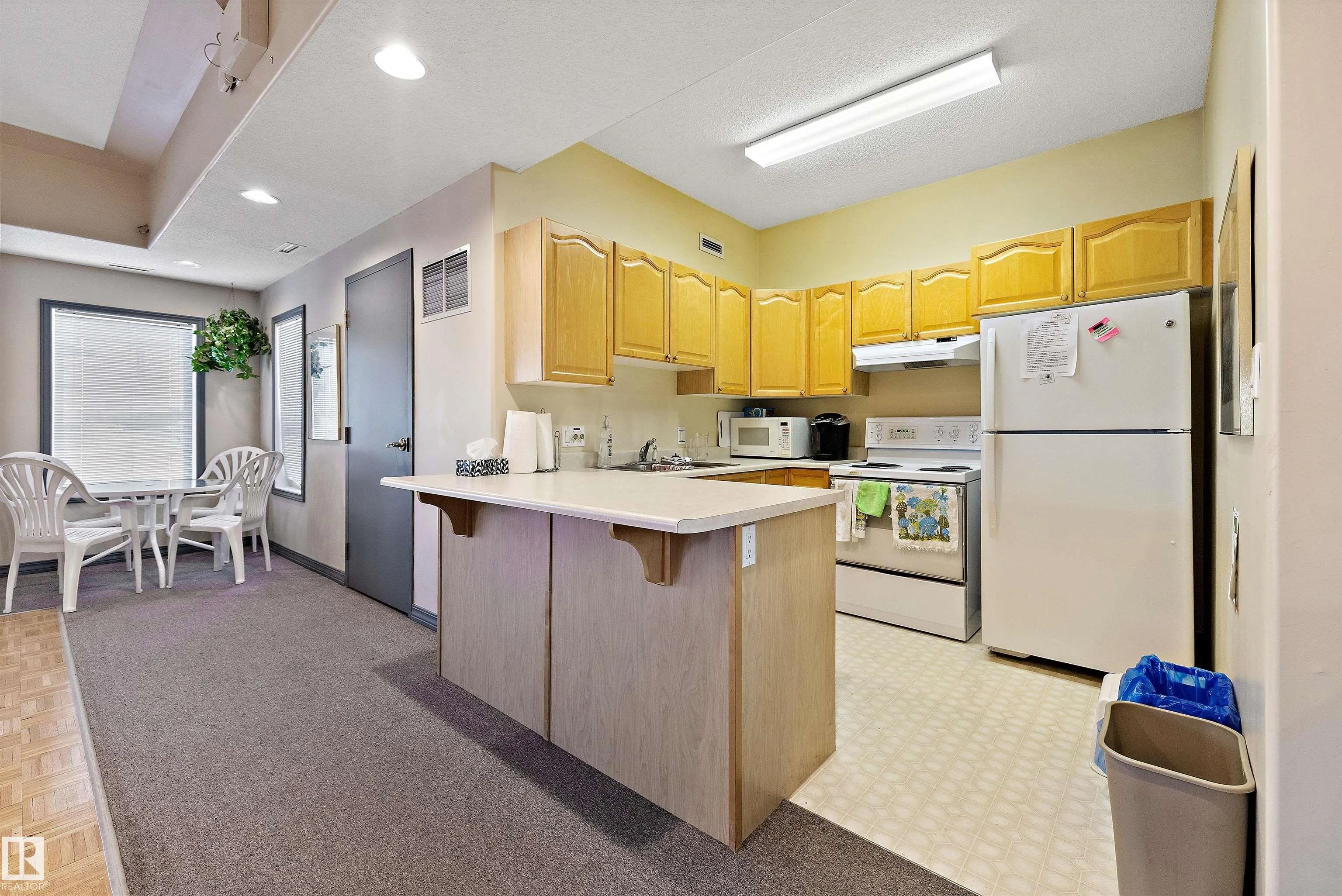 215 BLACKBURN Drive
