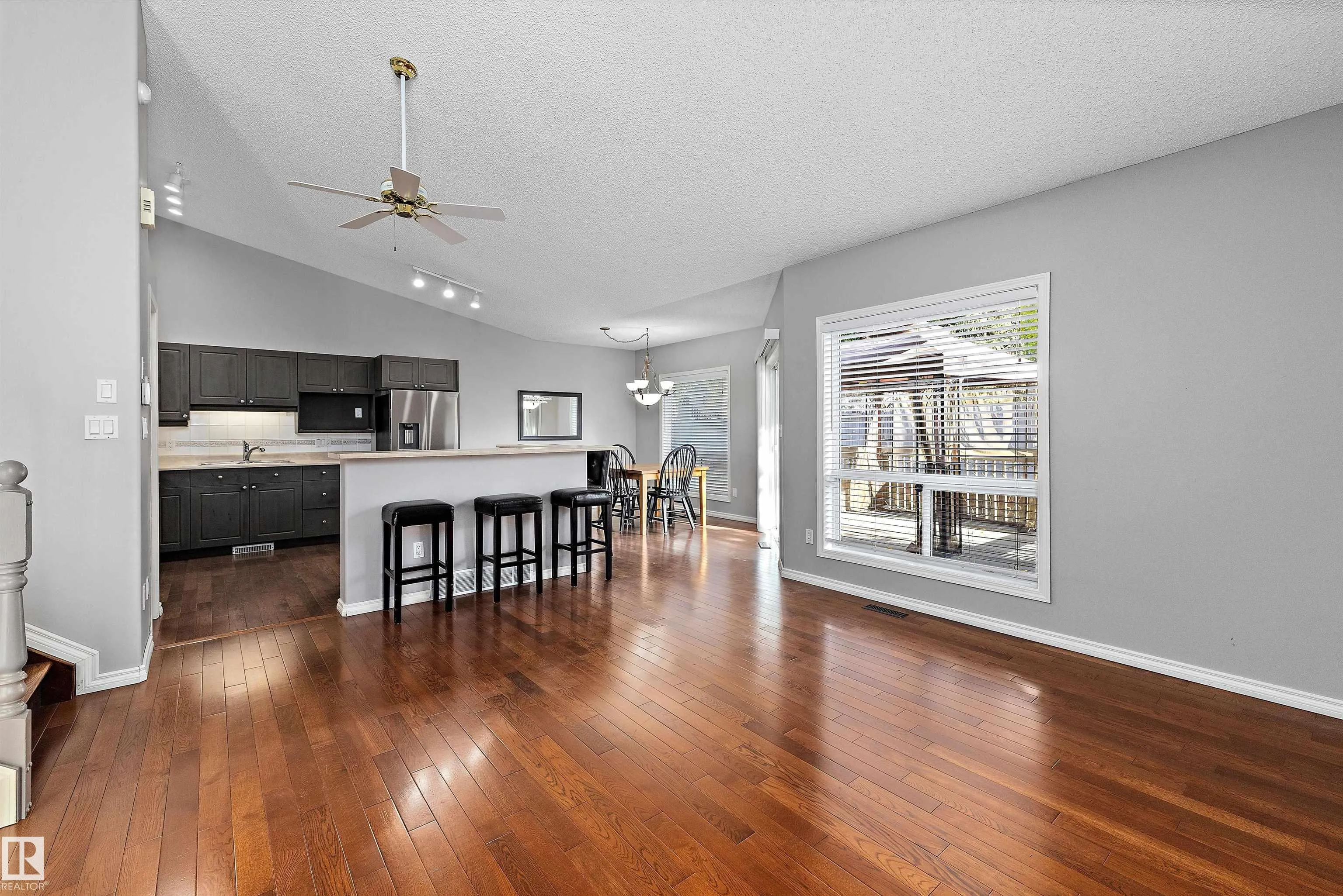 215 BLACKBURN Drive