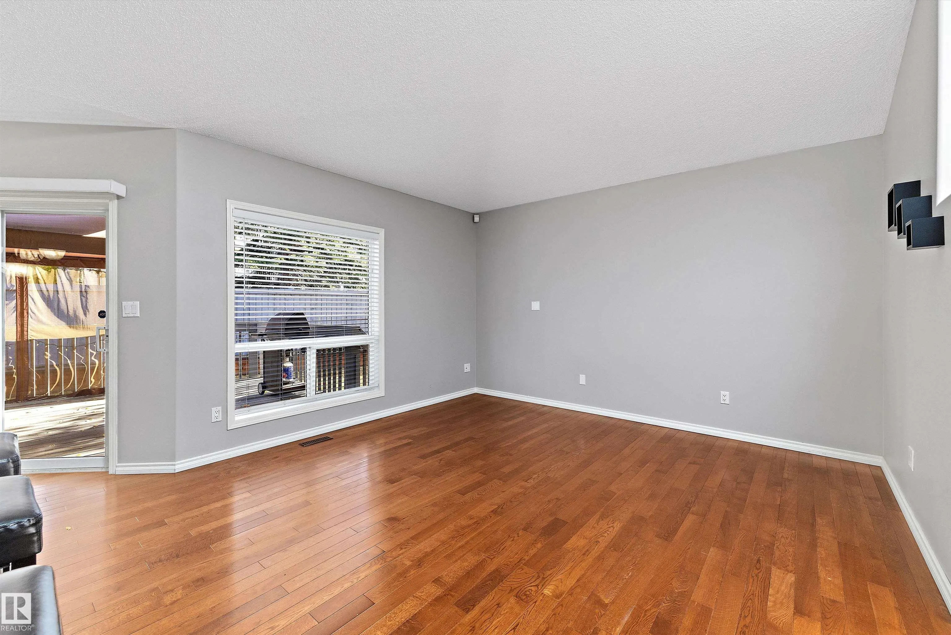 215 BLACKBURN Drive