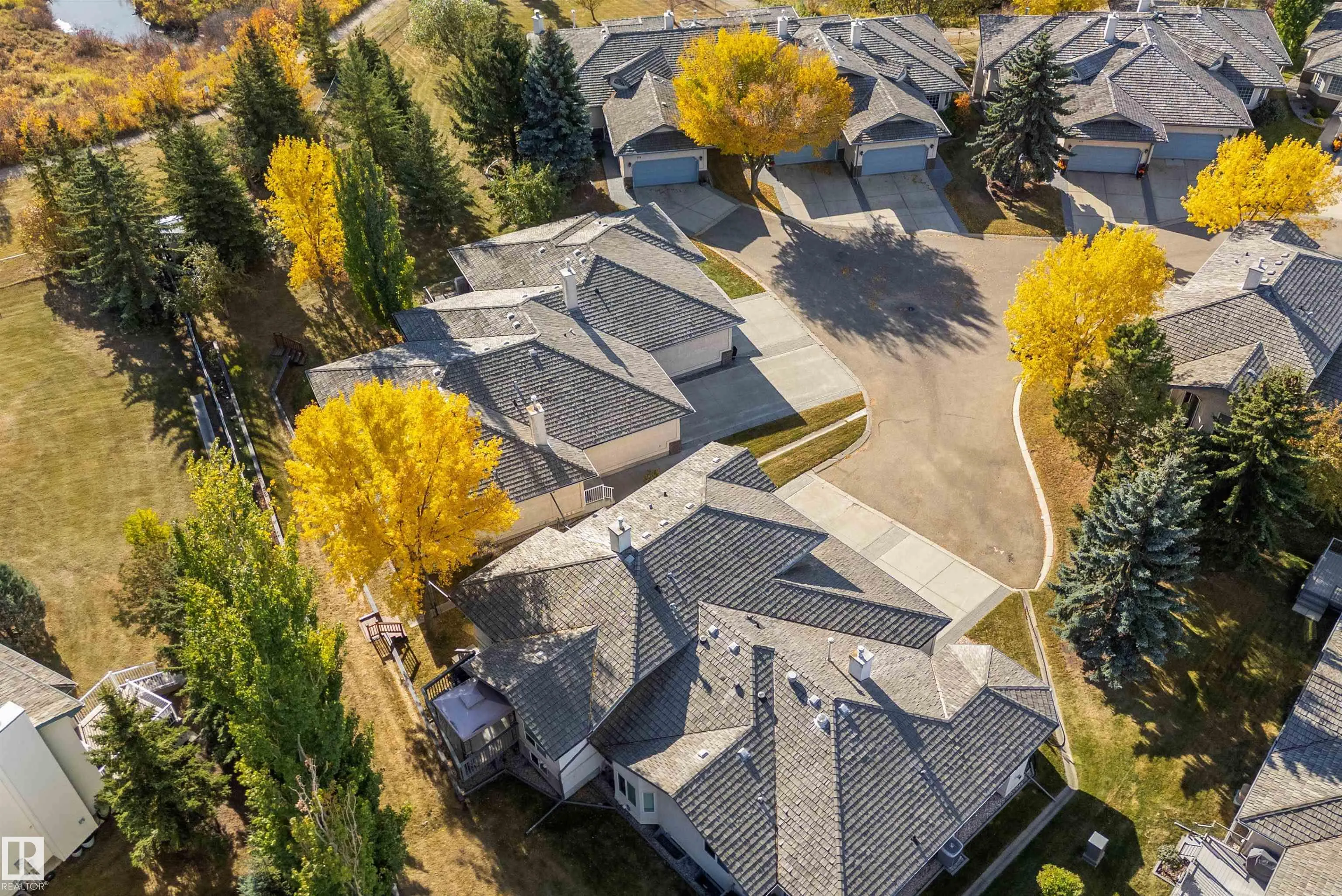 215 BLACKBURN Drive