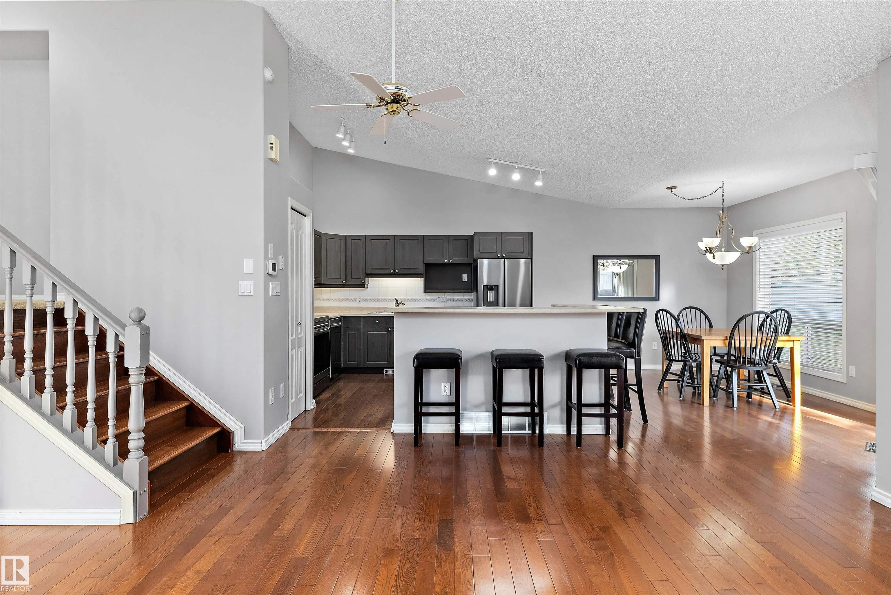 215 BLACKBURN Drive