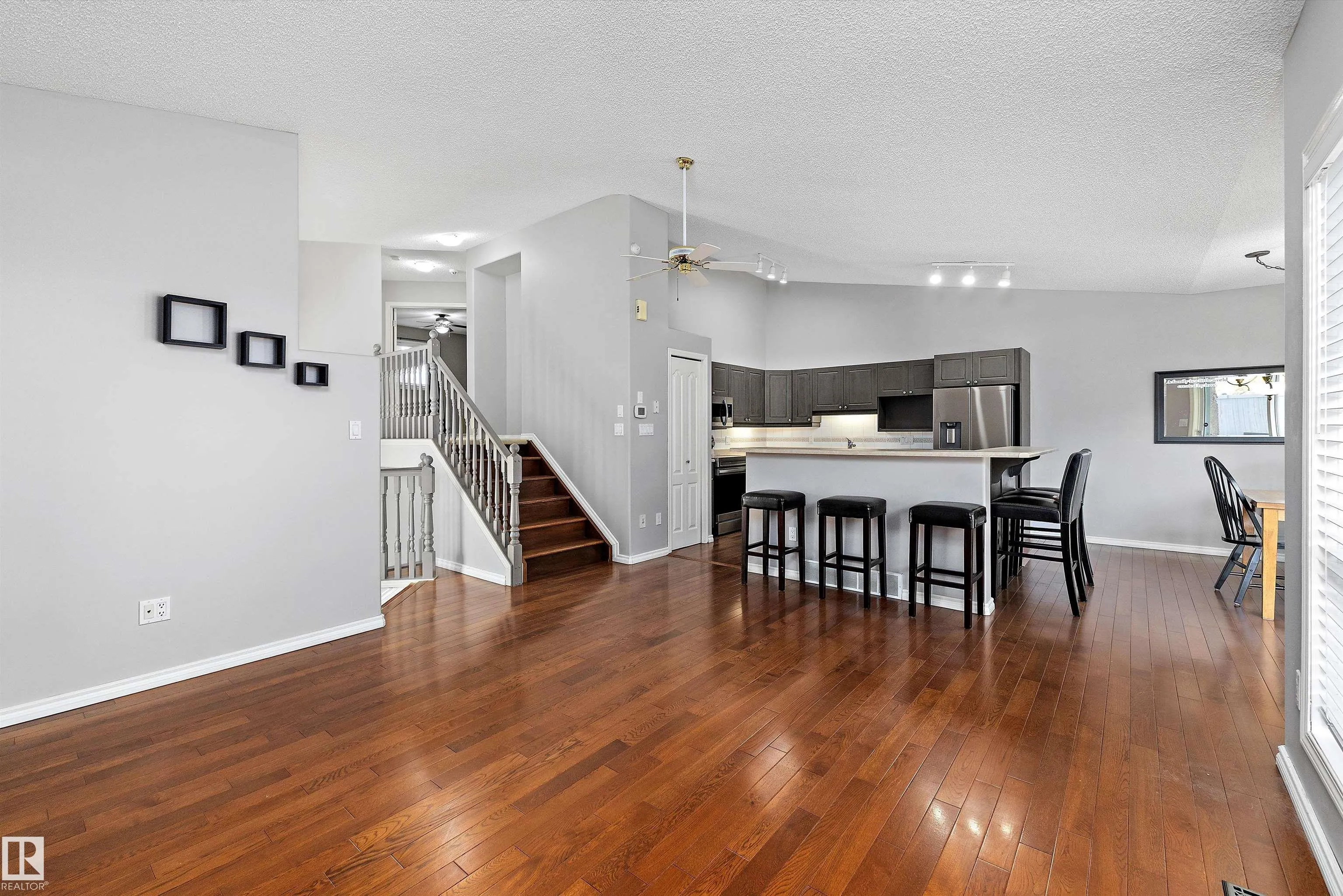 215 BLACKBURN Drive