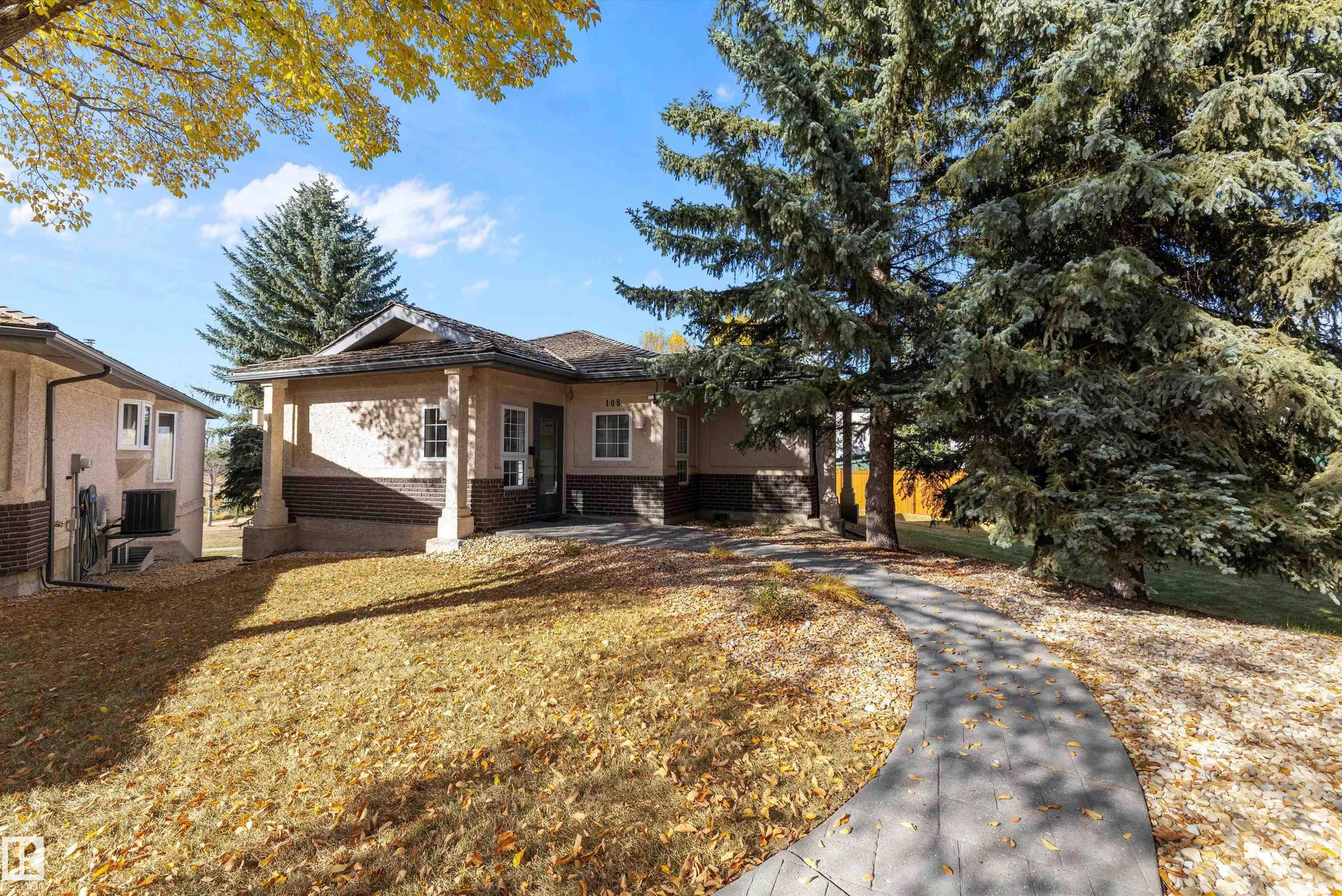 215 BLACKBURN Drive