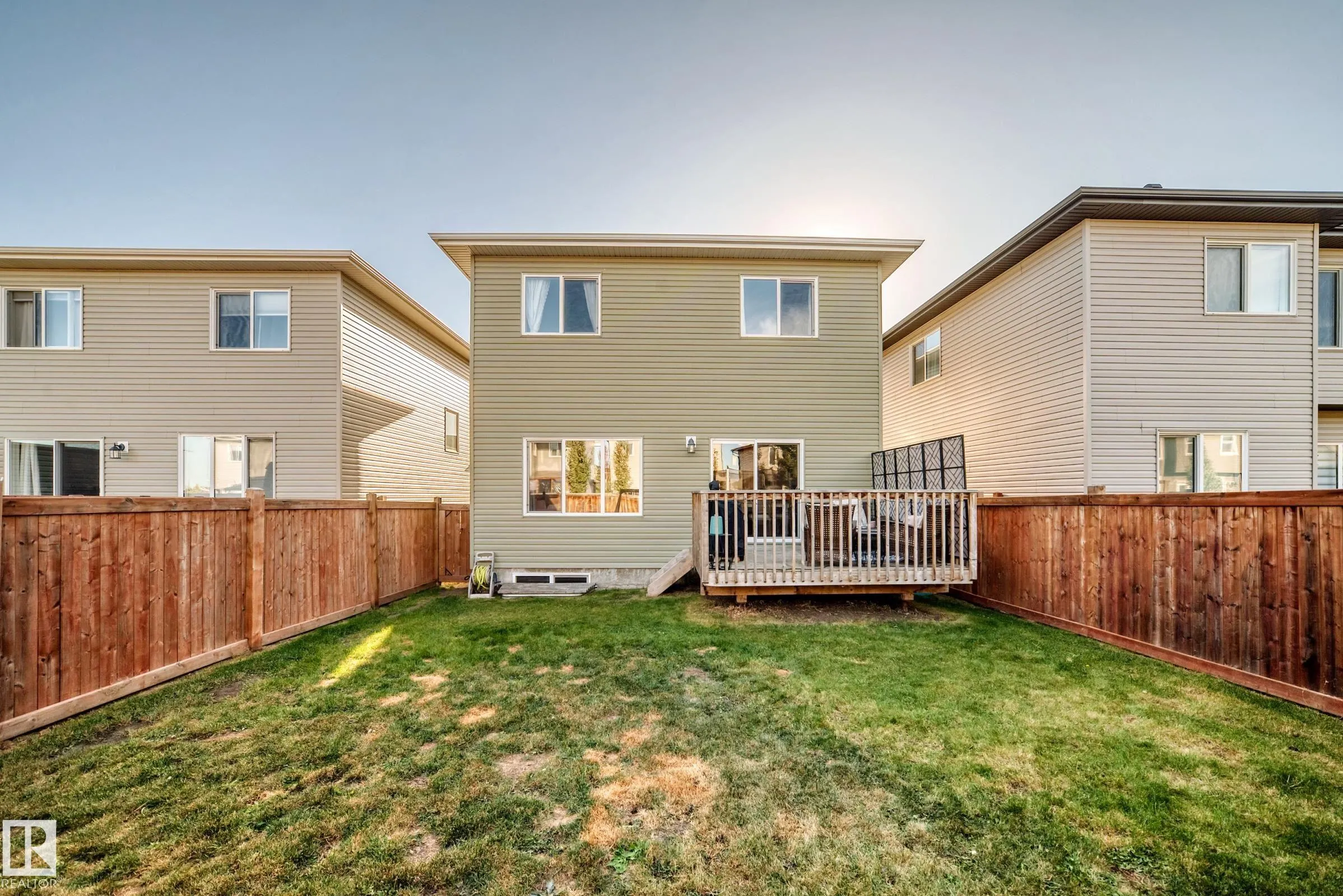 54 REDDING Way