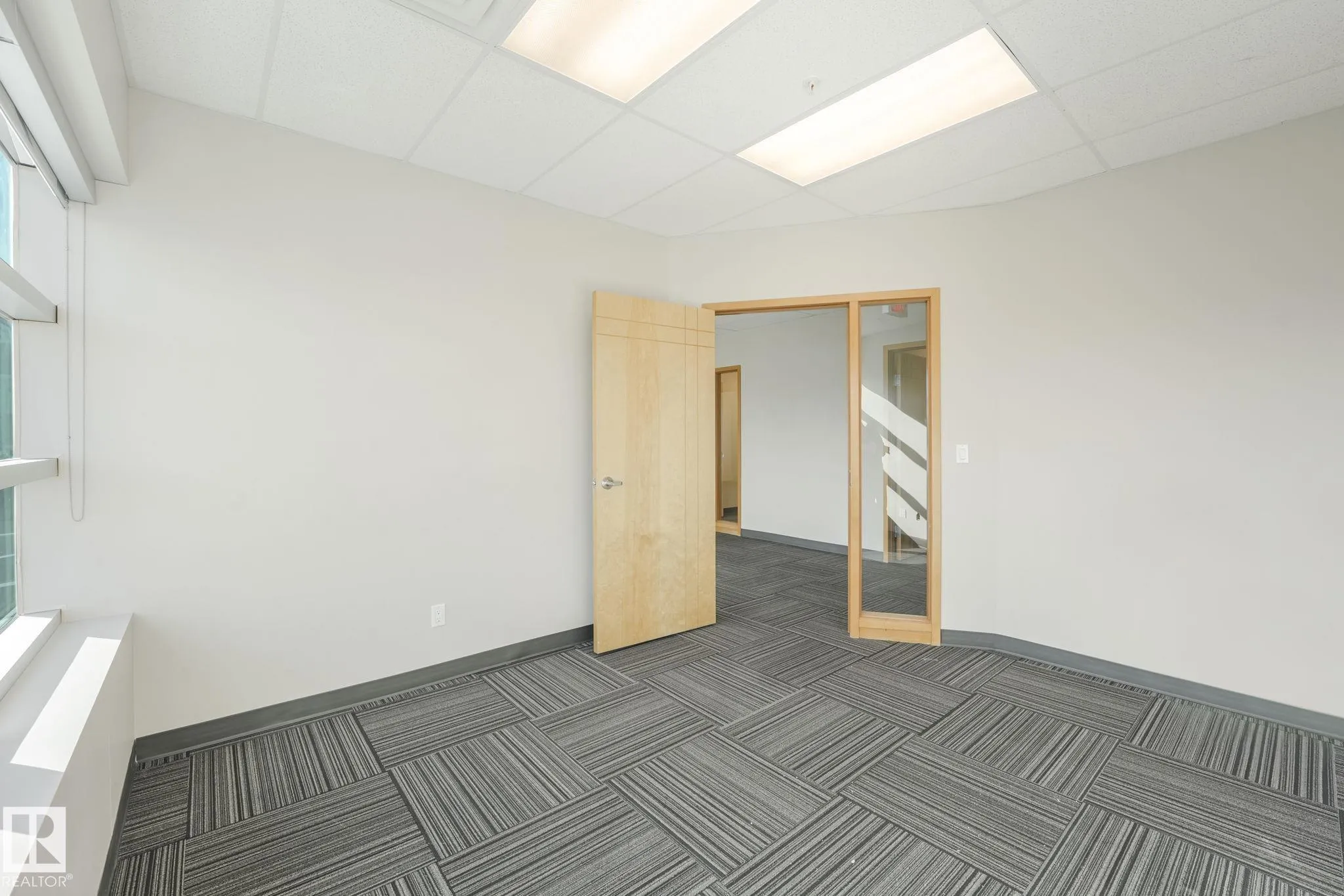2920 Calgary Trail