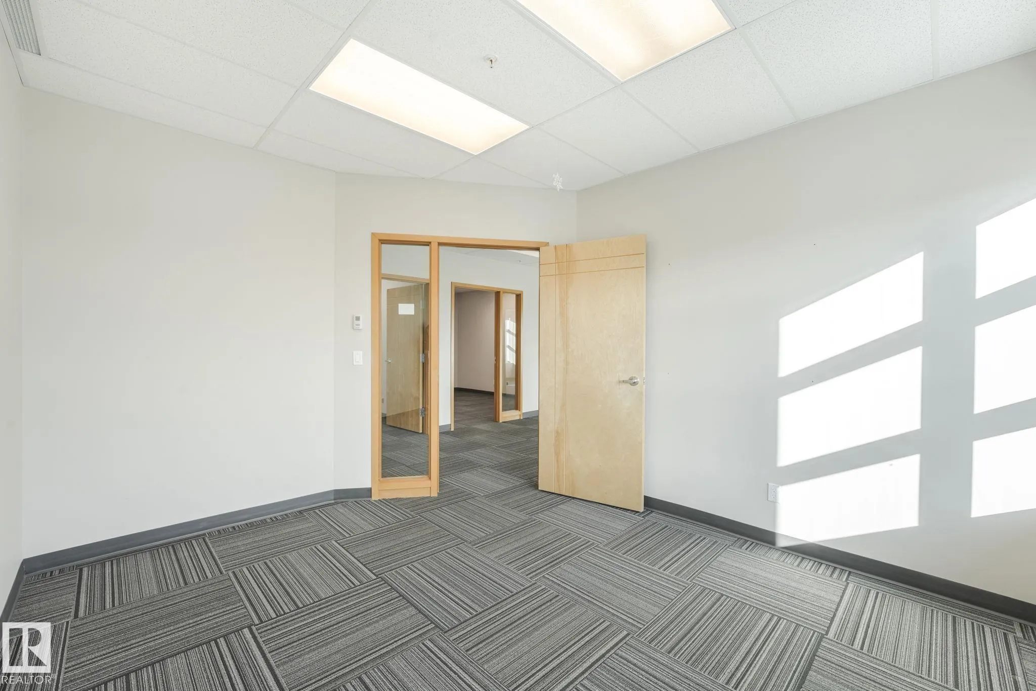 2920 Calgary Trail