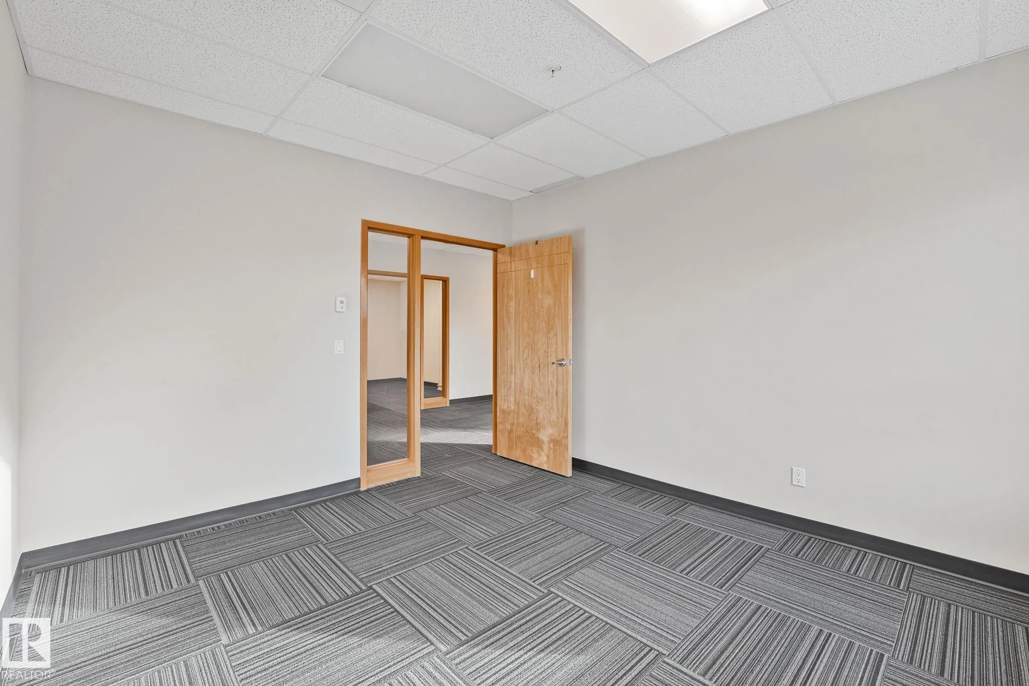 2920 Calgary Trail