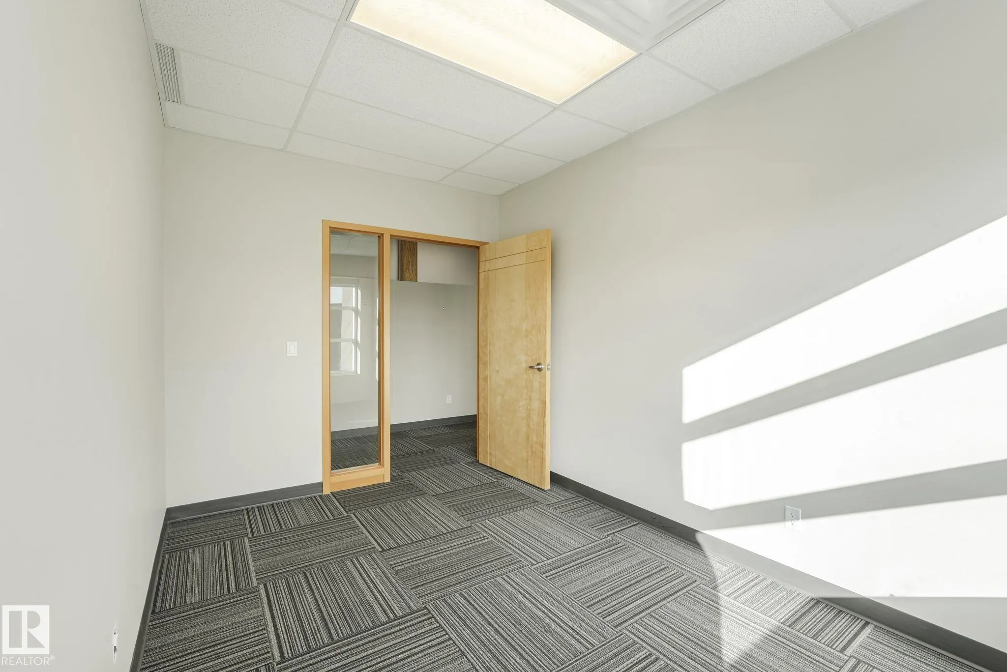 2920 Calgary Trail