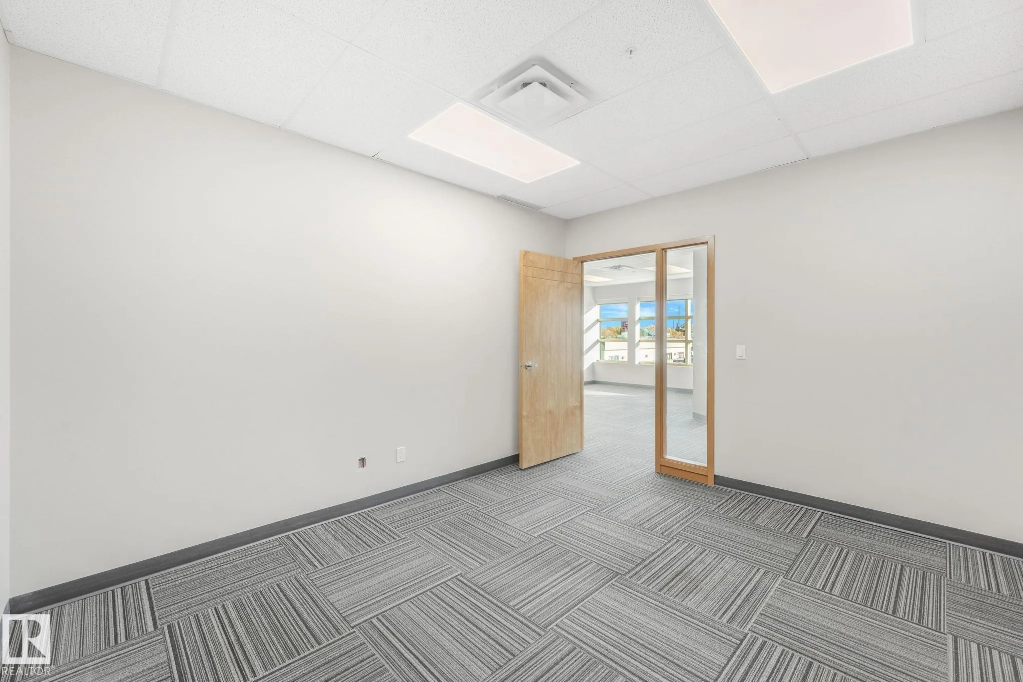 2920 Calgary Trail