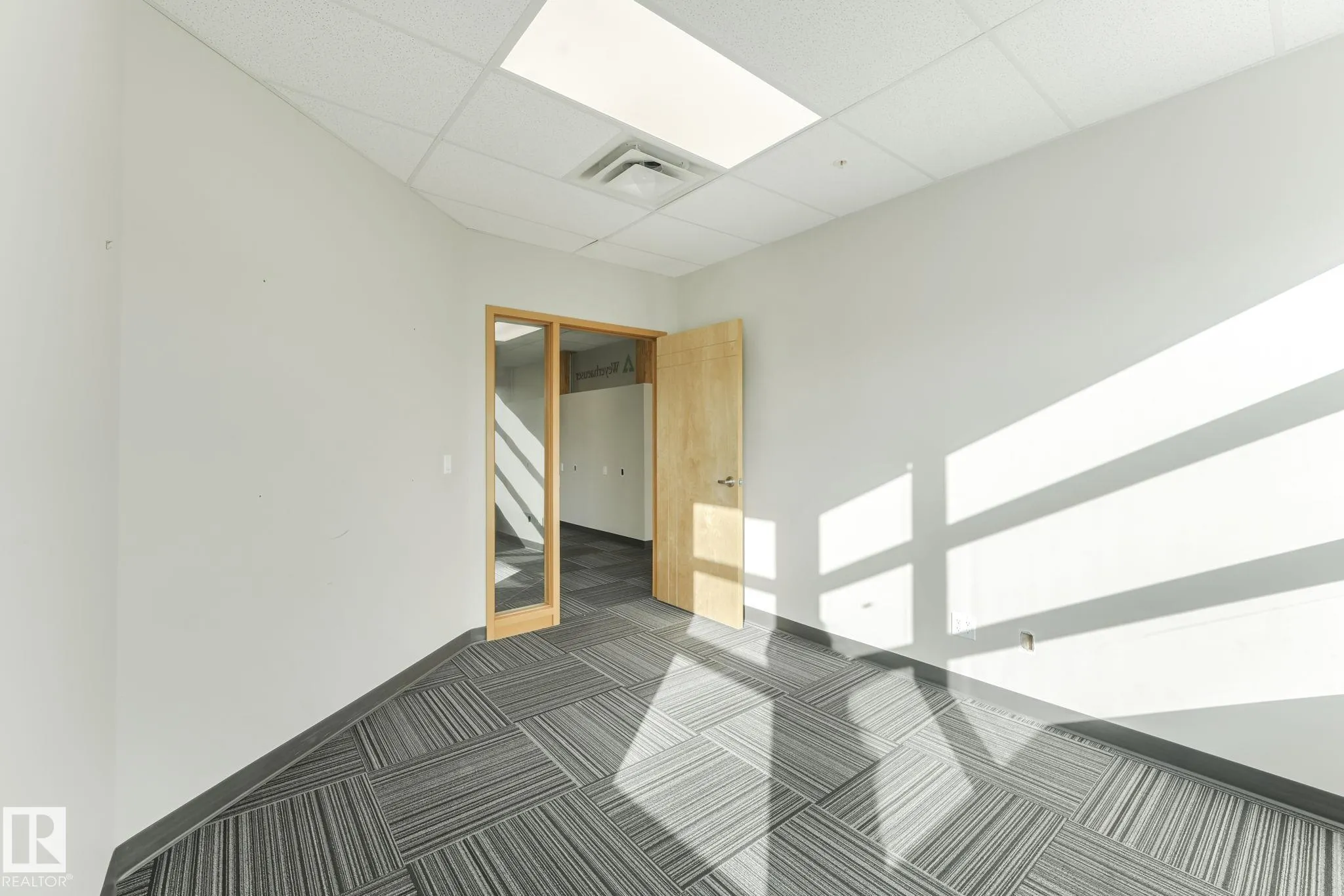 2920 Calgary Trail
