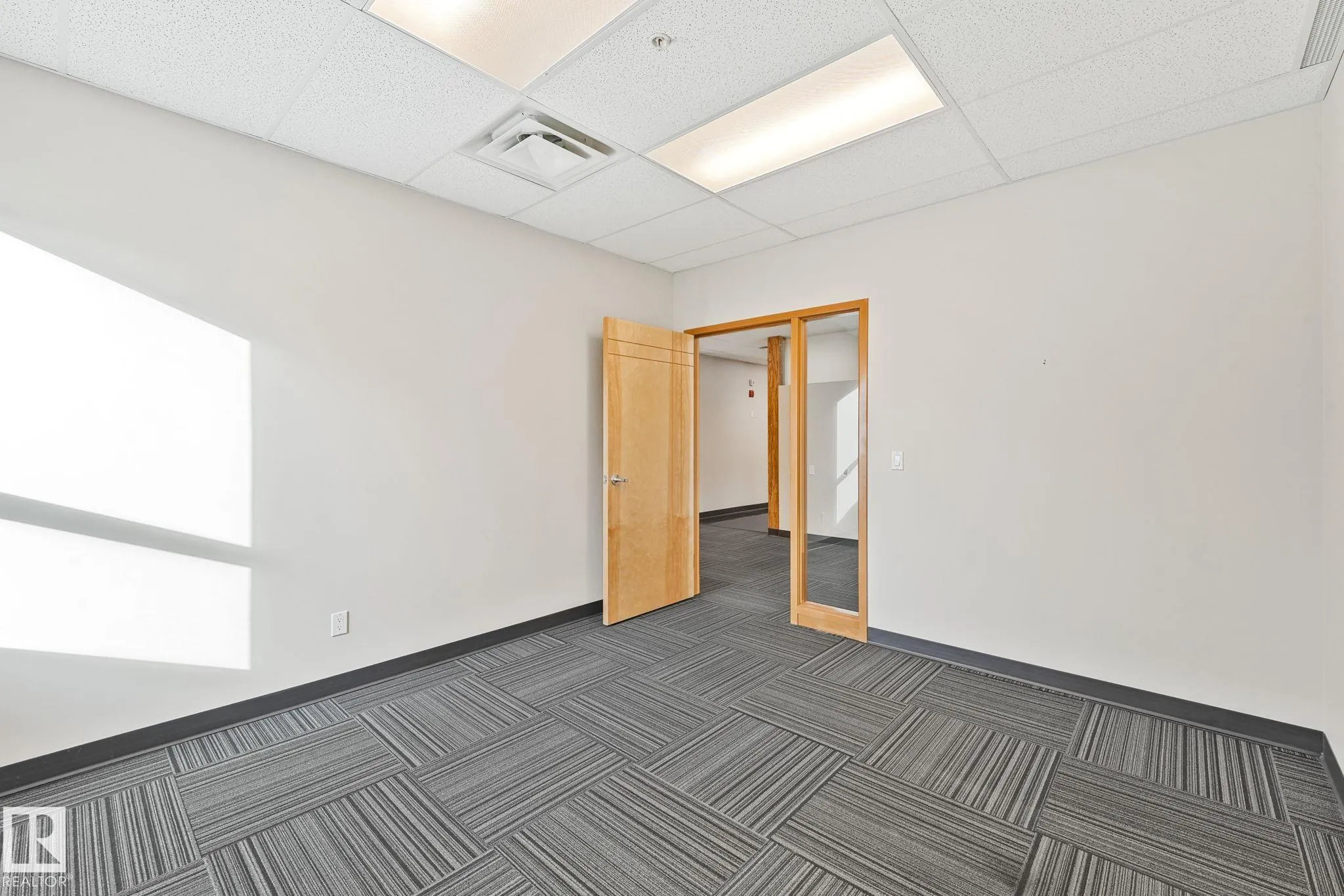 2920 Calgary Trail