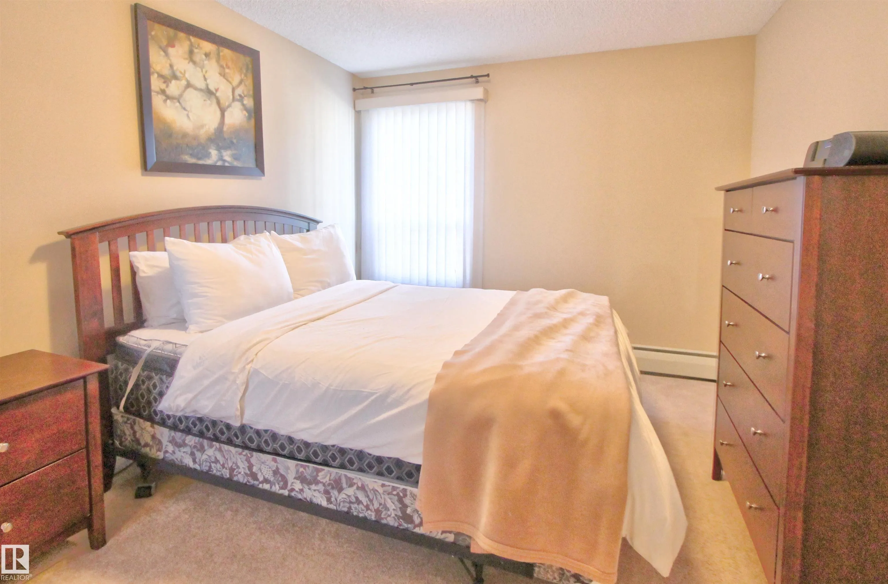 155 EDWARDS Drive