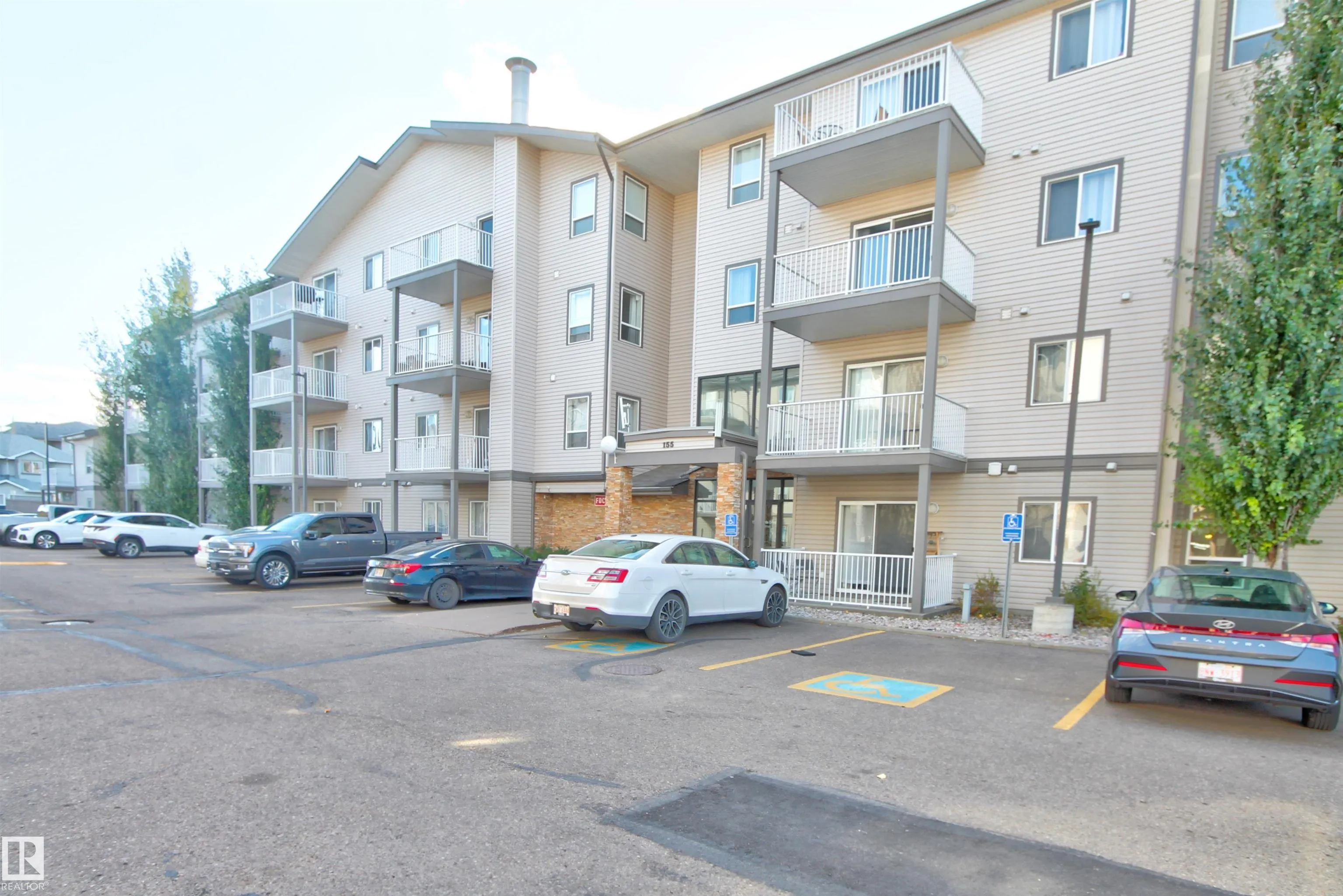 155 EDWARDS Drive