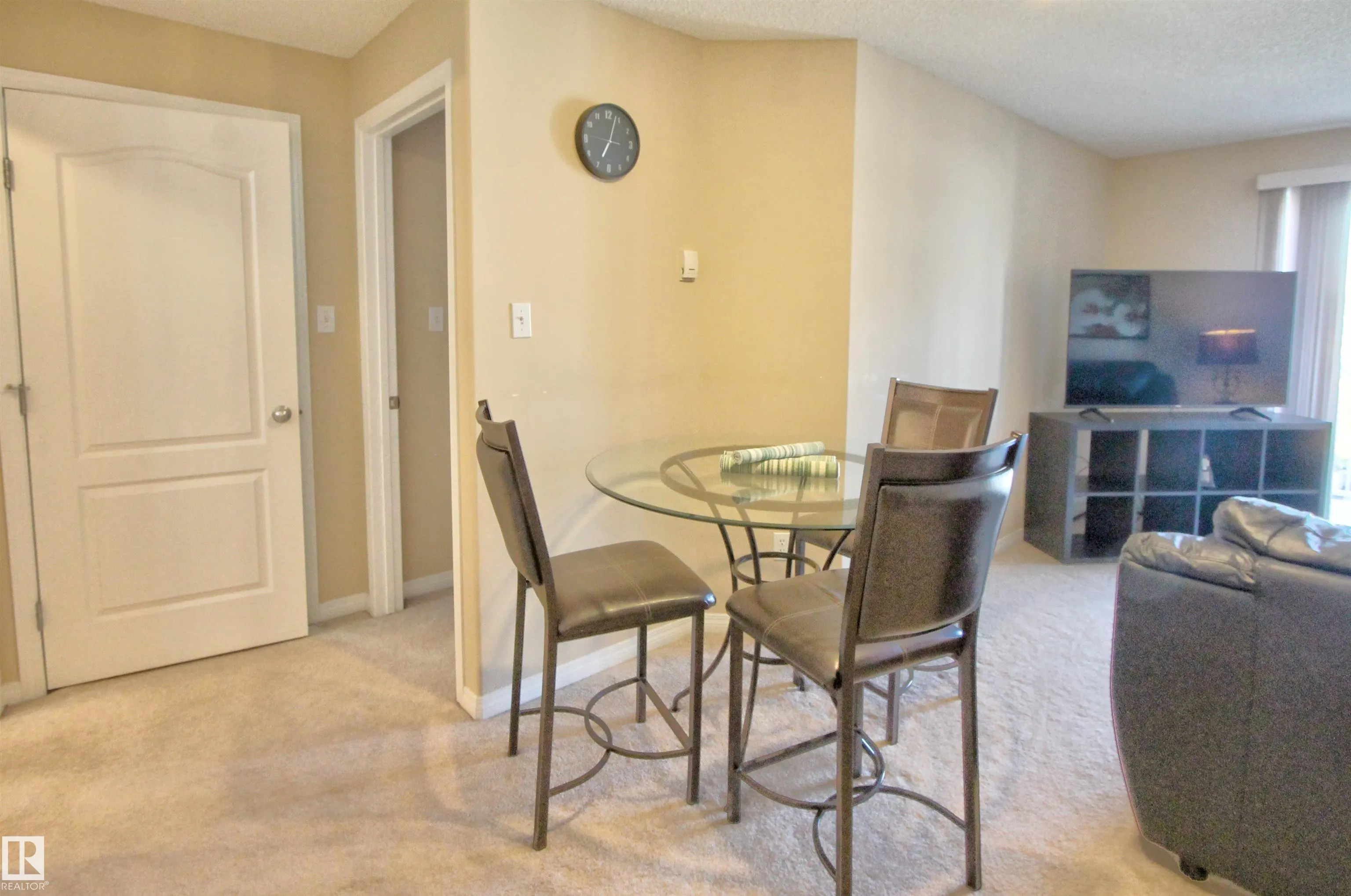 155 EDWARDS Drive