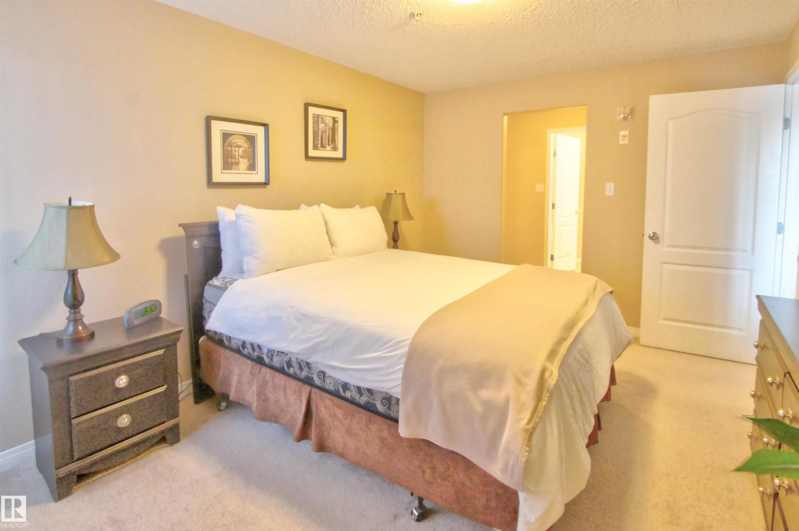 155 EDWARDS Drive
