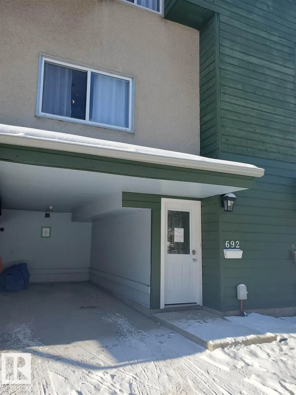 692 ABBOTTSFIELD Road