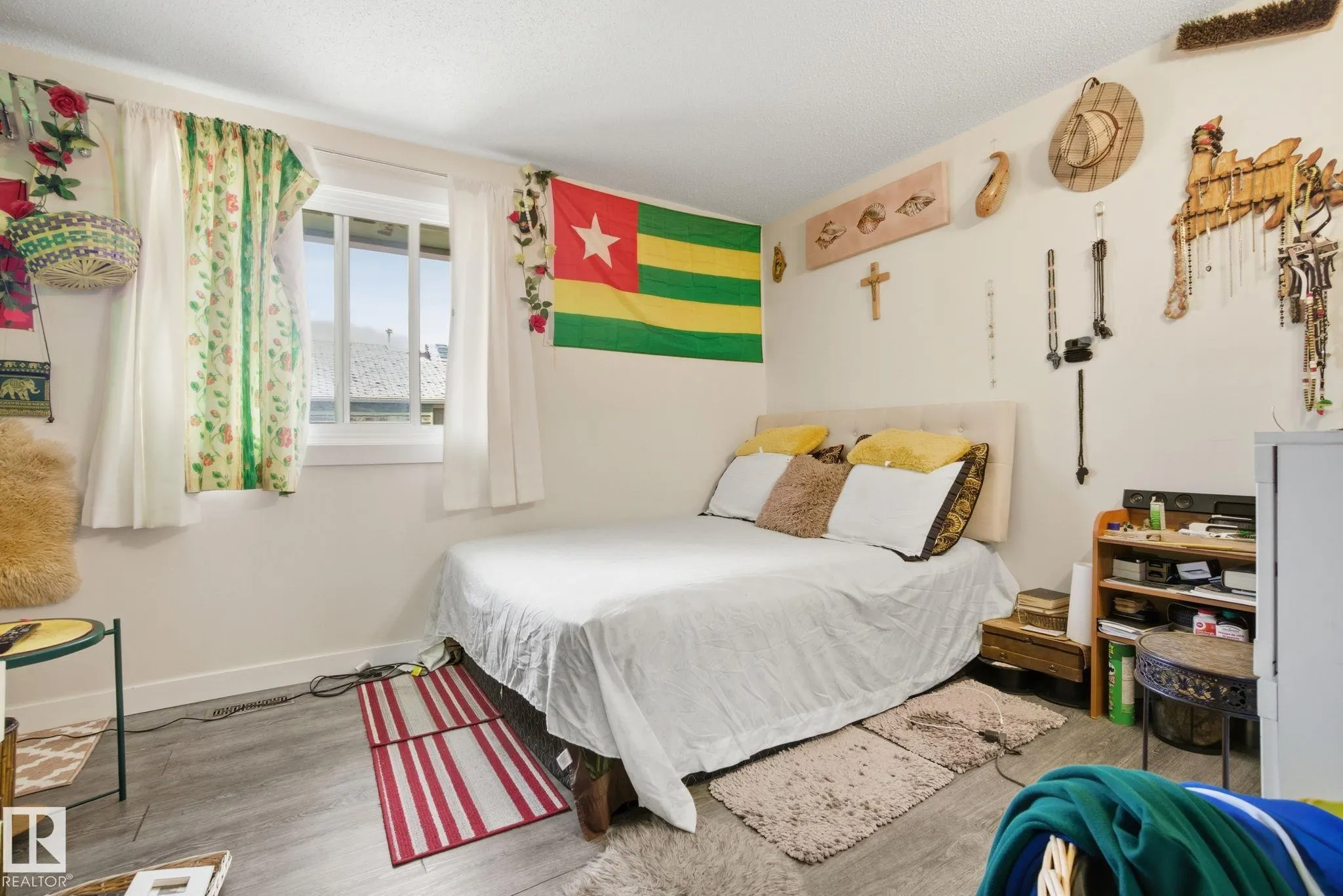 692 ABBOTTSFIELD Road