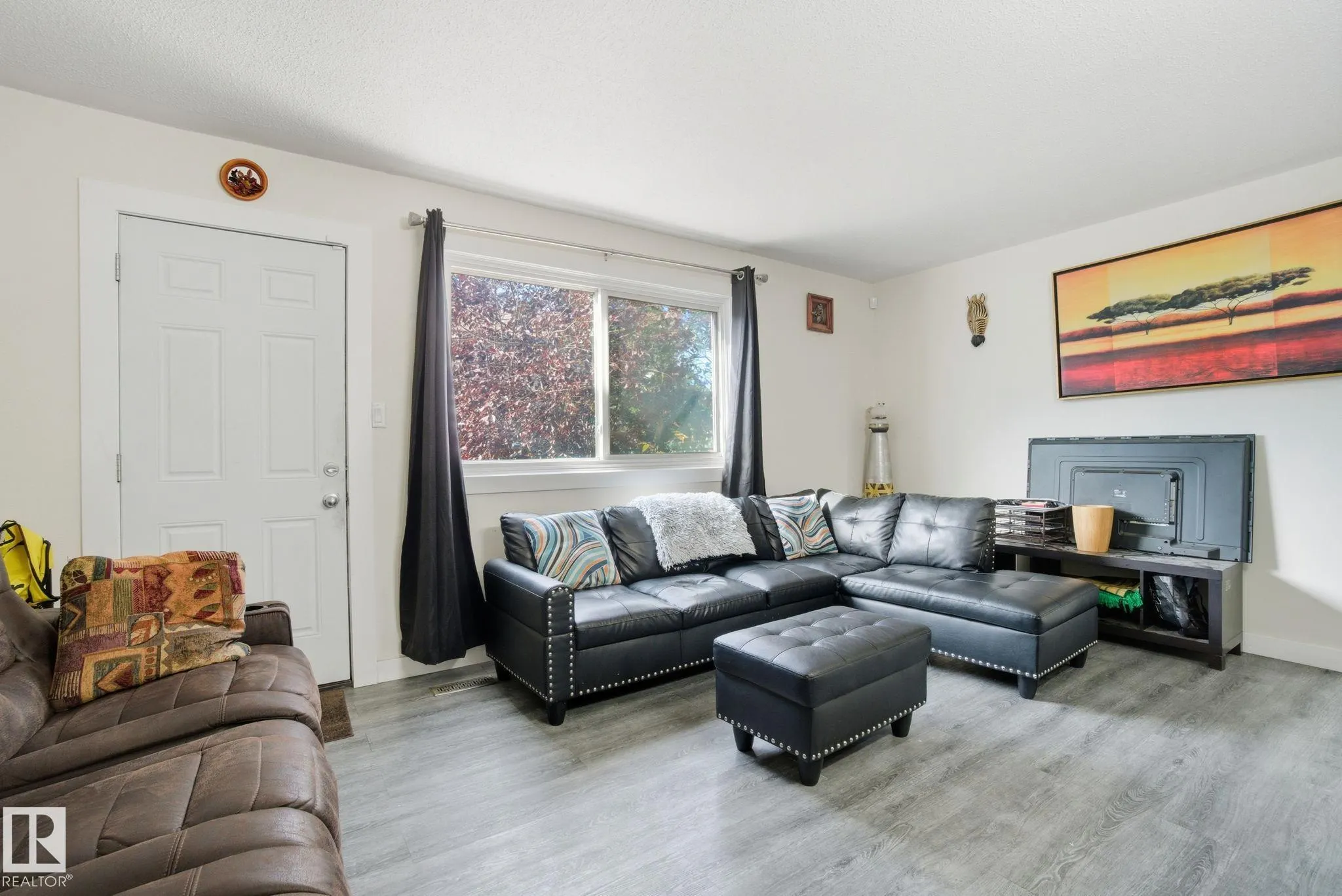 692 ABBOTTSFIELD Road