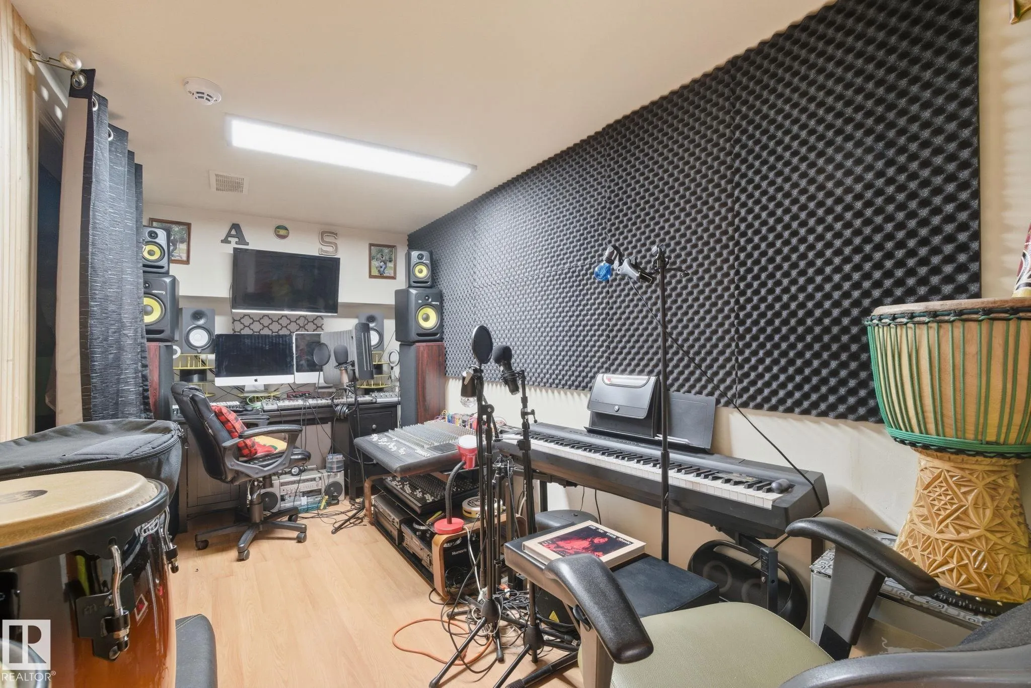 692 ABBOTTSFIELD Road