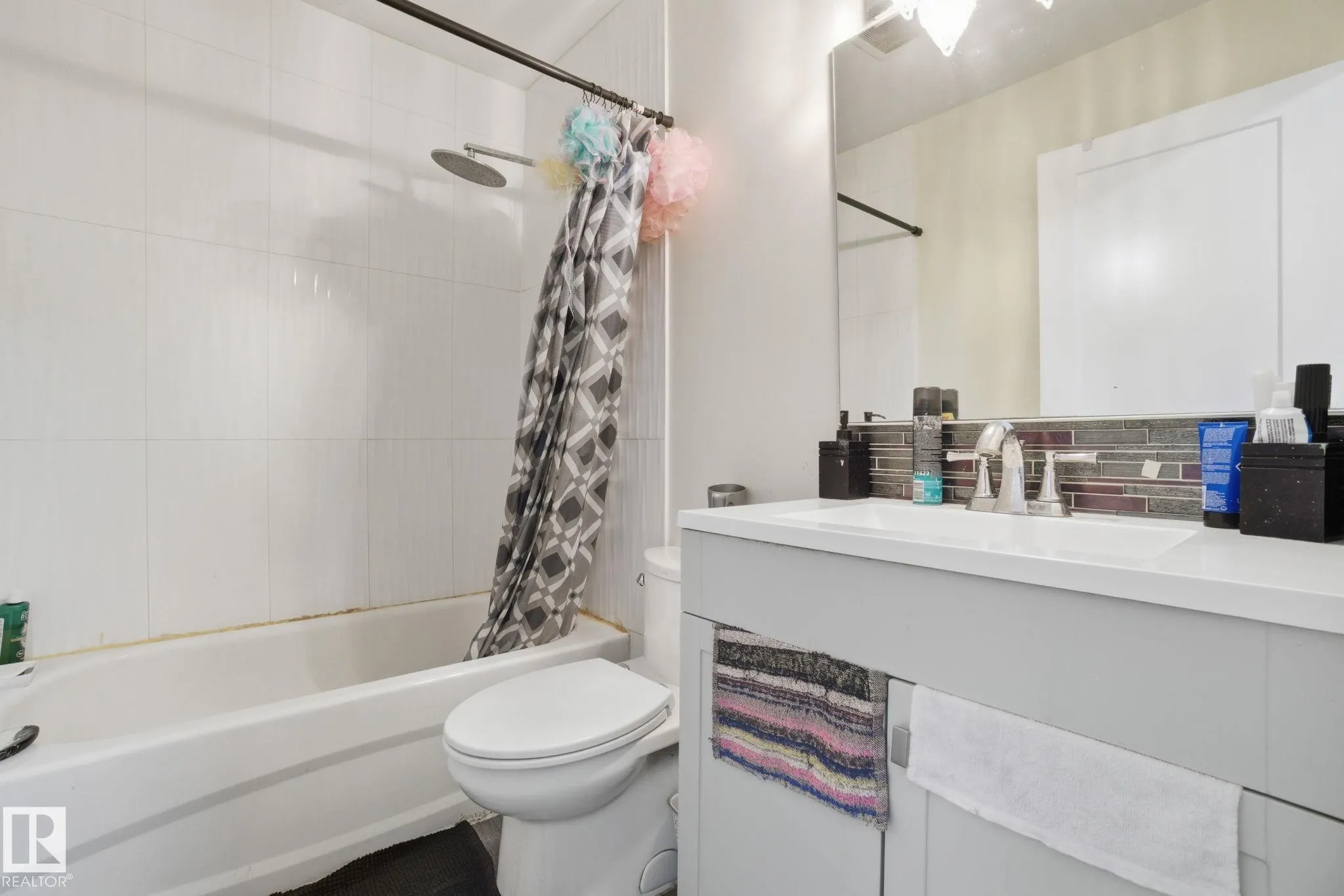 692 ABBOTTSFIELD Road