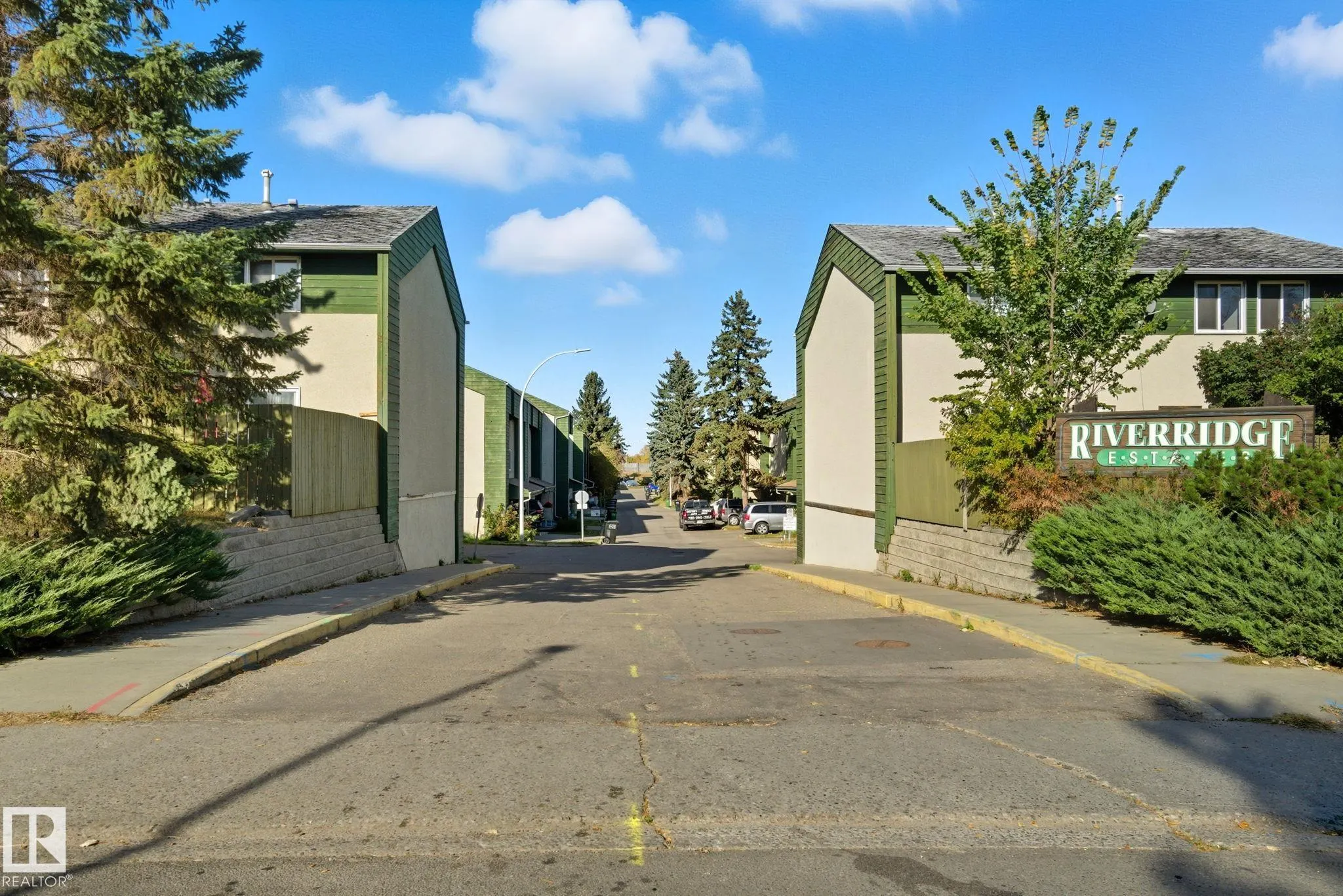 692 ABBOTTSFIELD Road