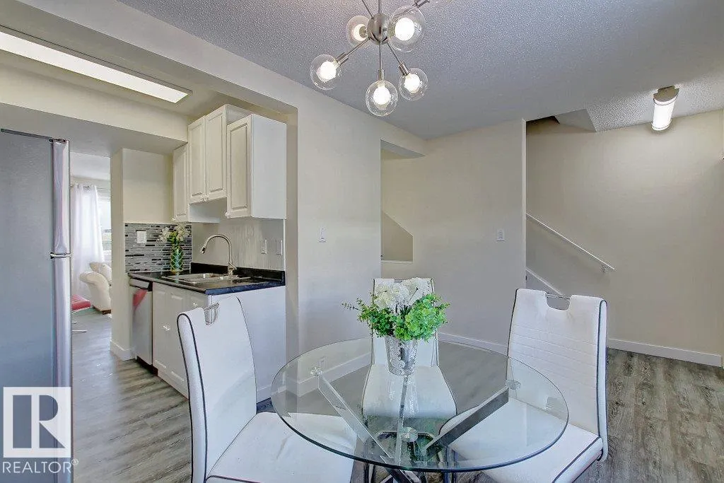 692 ABBOTTSFIELD Road