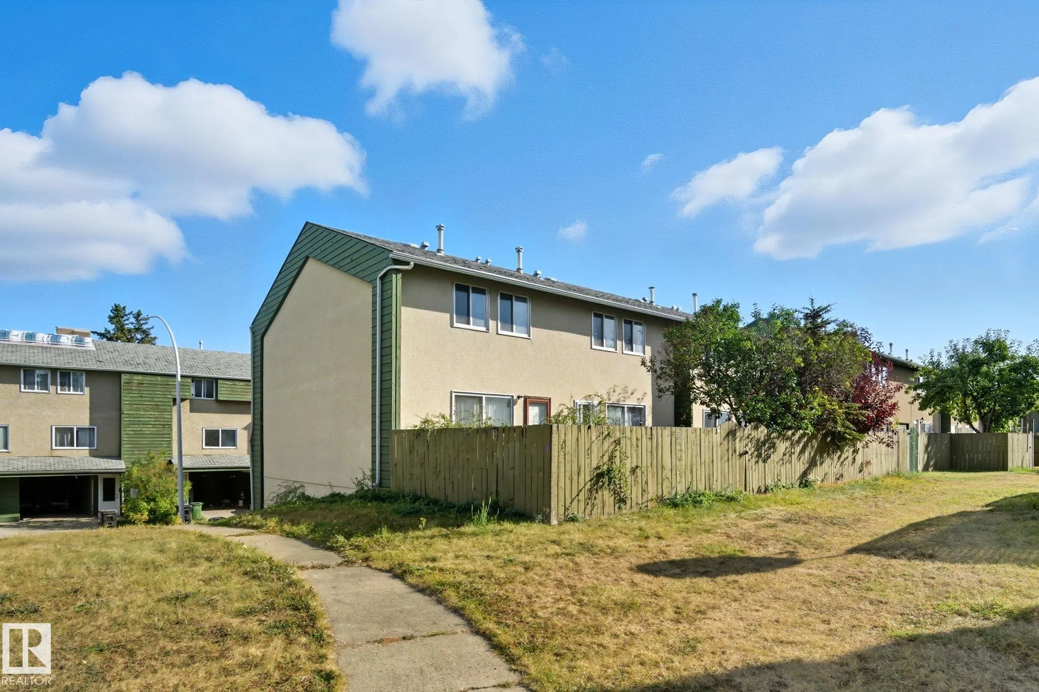 692 ABBOTTSFIELD Road