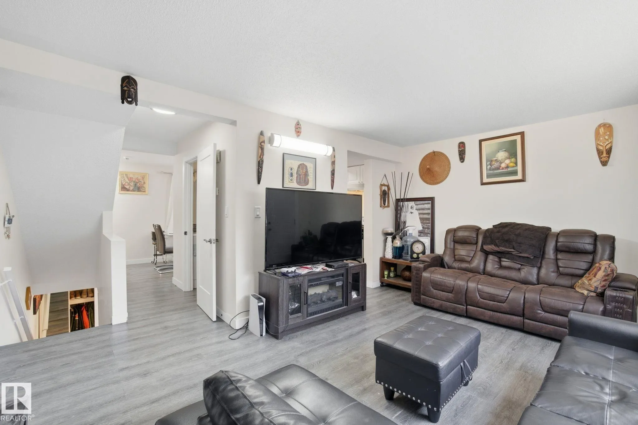 692 ABBOTTSFIELD Road