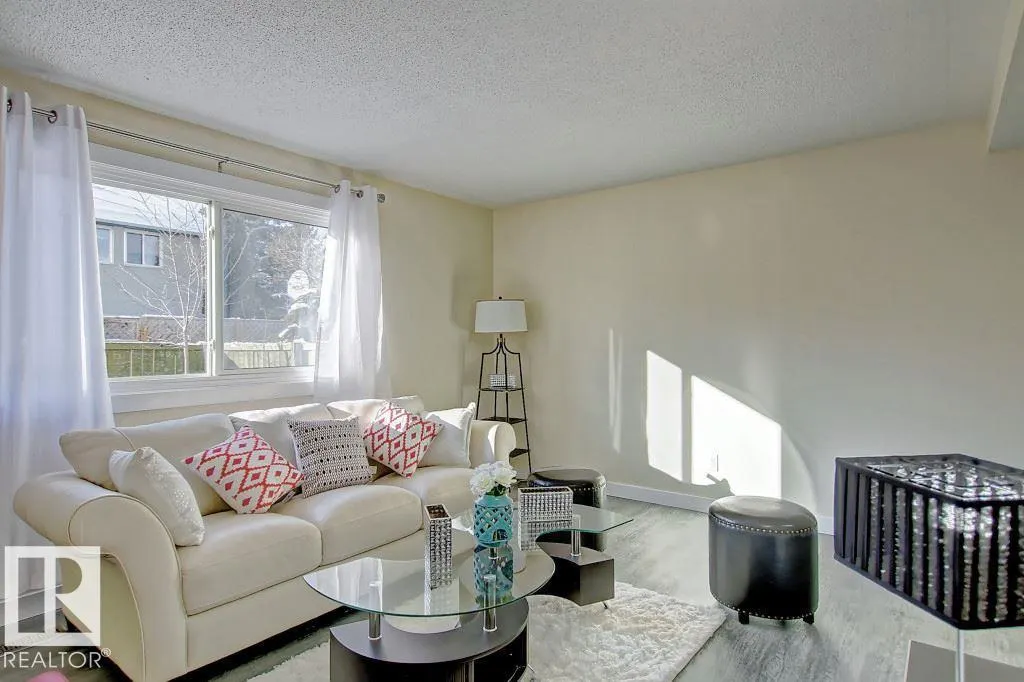 692 ABBOTTSFIELD Road