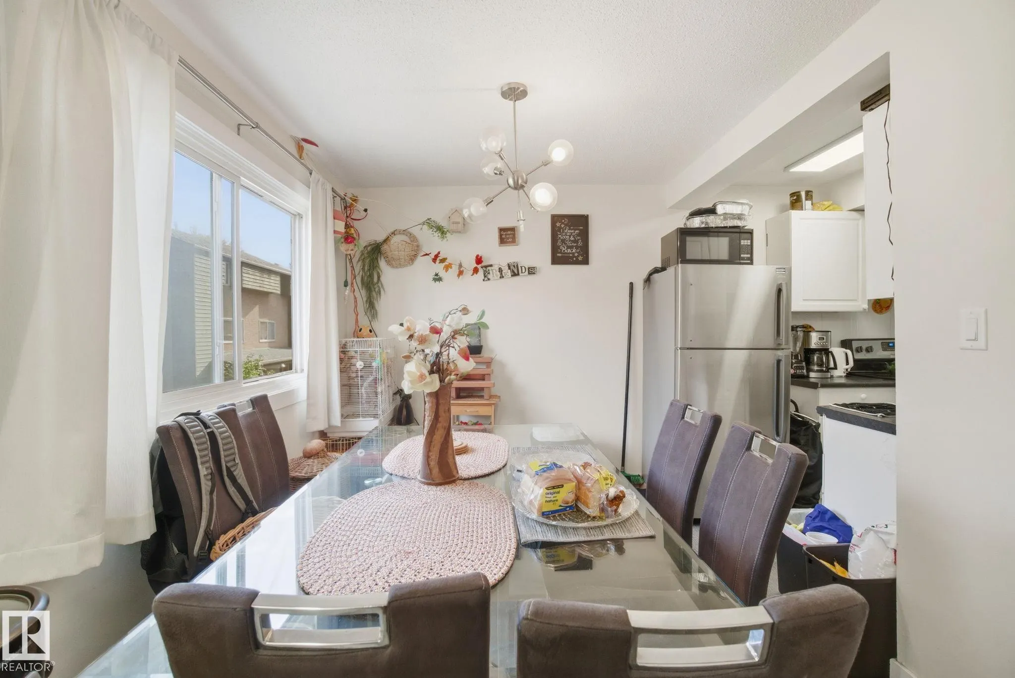 692 ABBOTTSFIELD Road