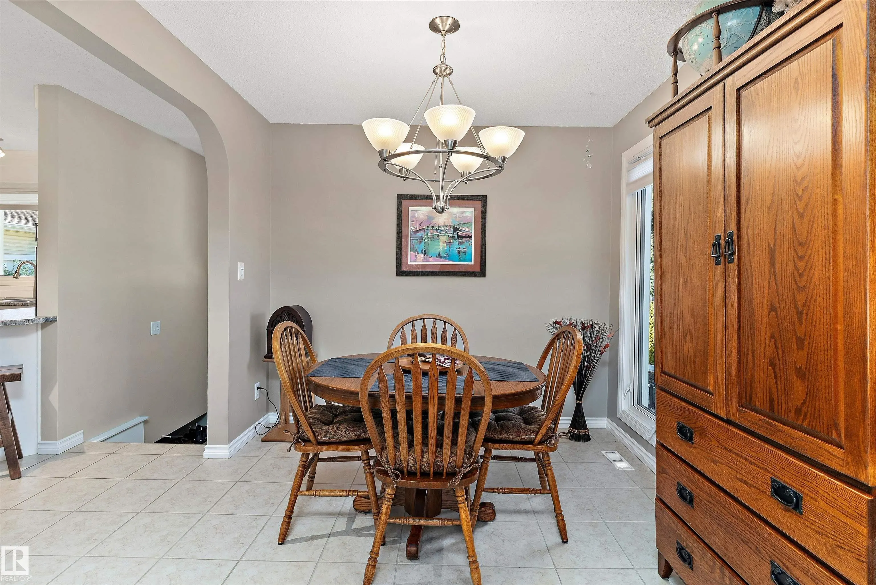 8 FARMSTEAD Avenue