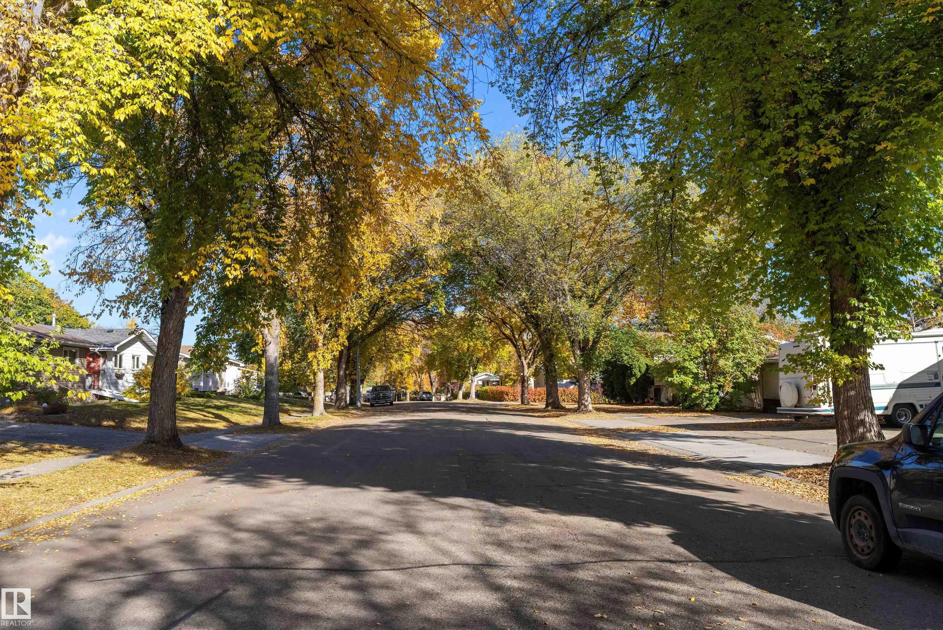 8 FARMSTEAD Avenue