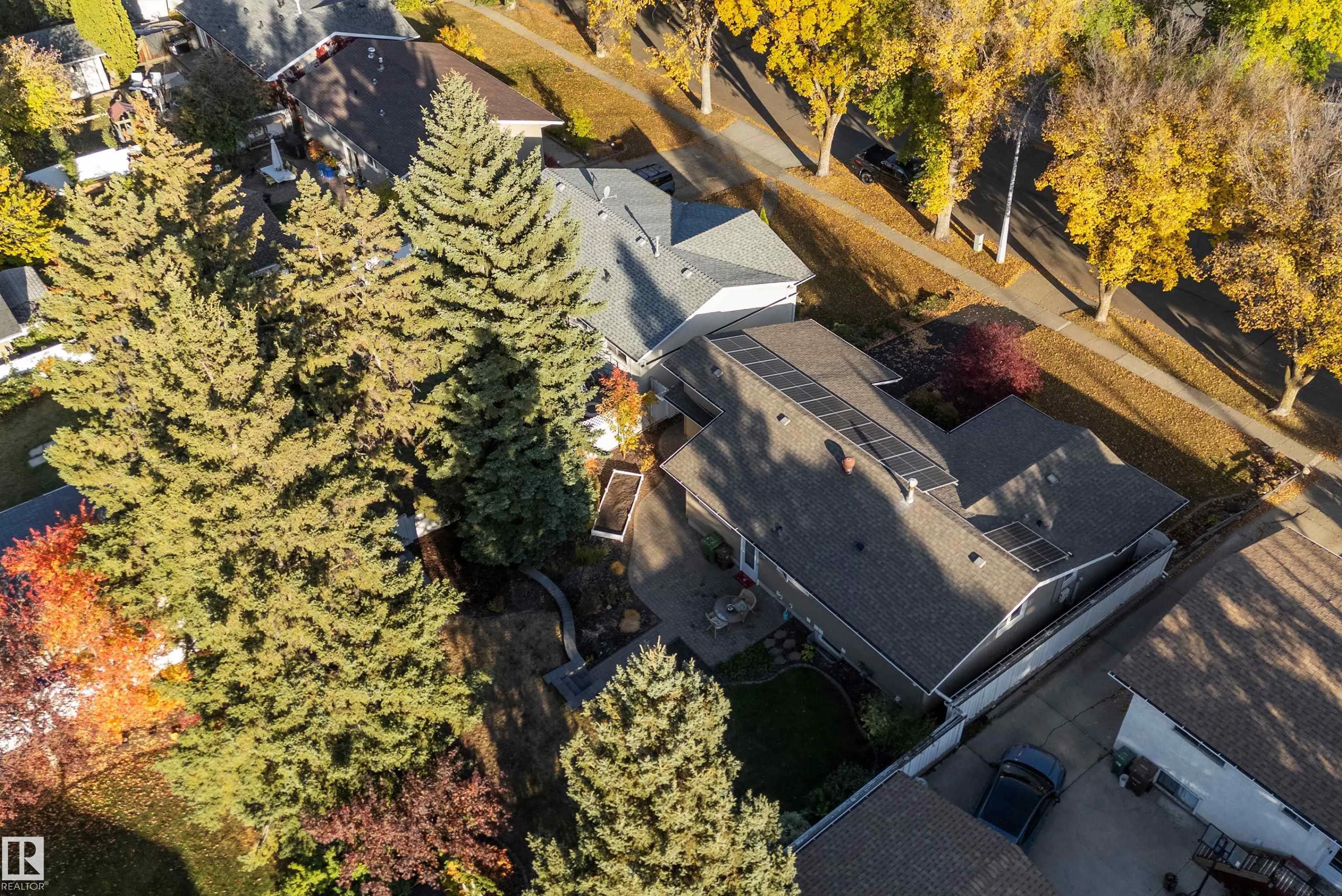 8 FARMSTEAD Avenue