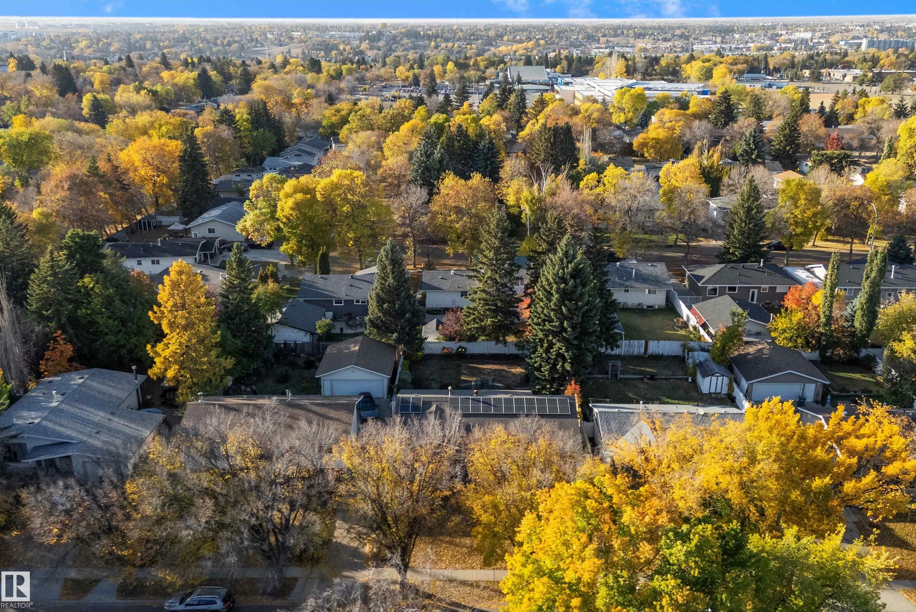 8 FARMSTEAD Avenue