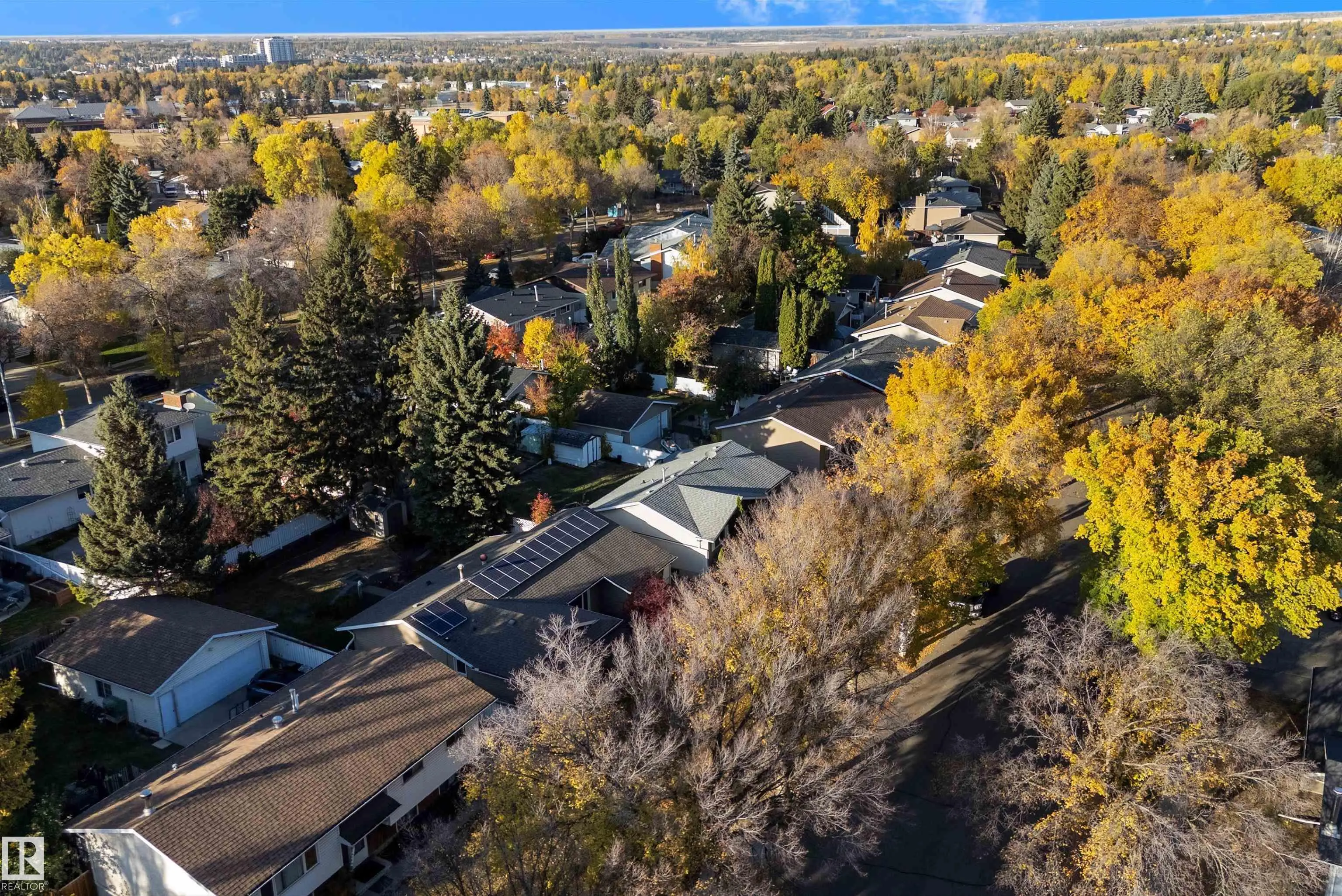 8 FARMSTEAD Avenue