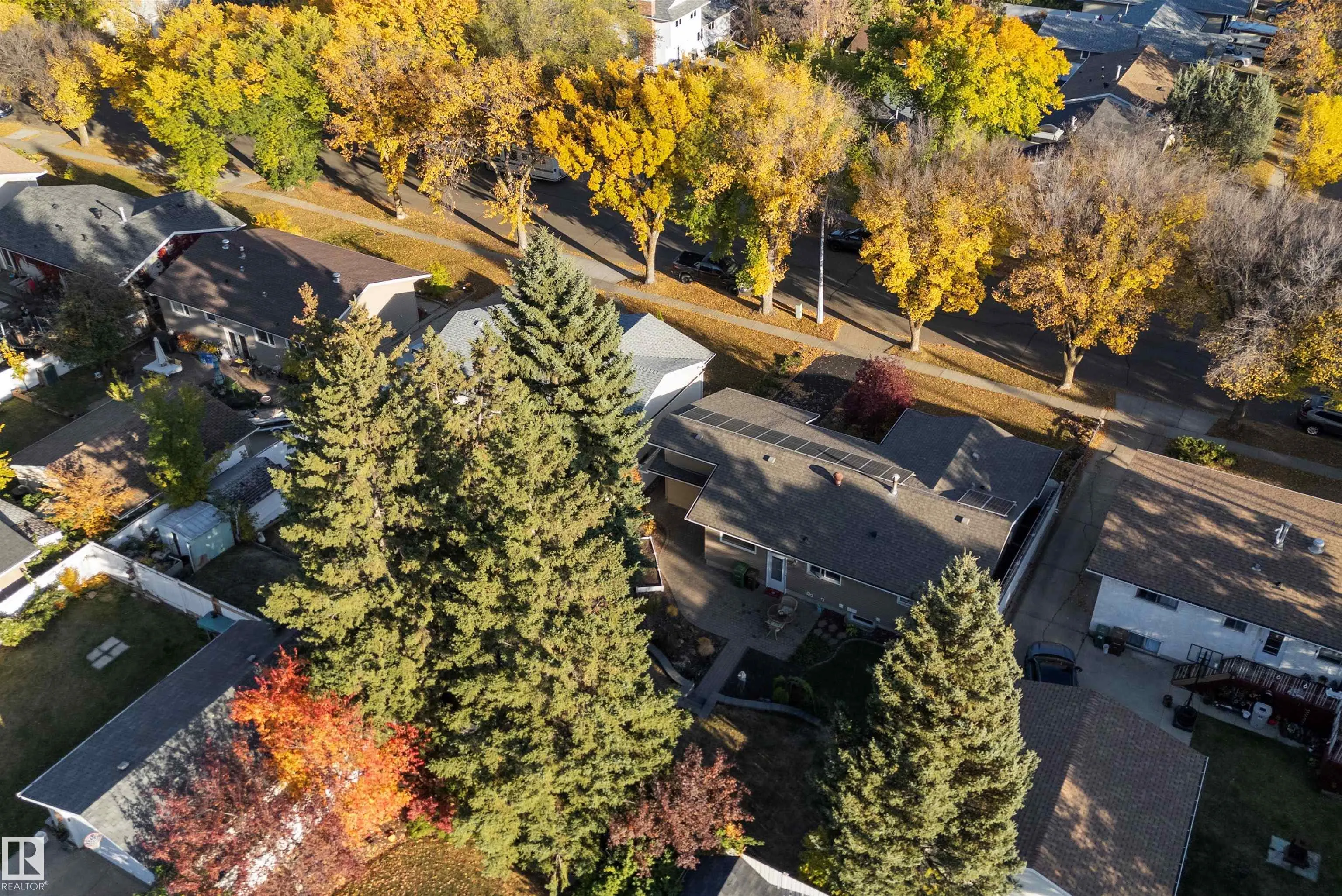 8 FARMSTEAD Avenue