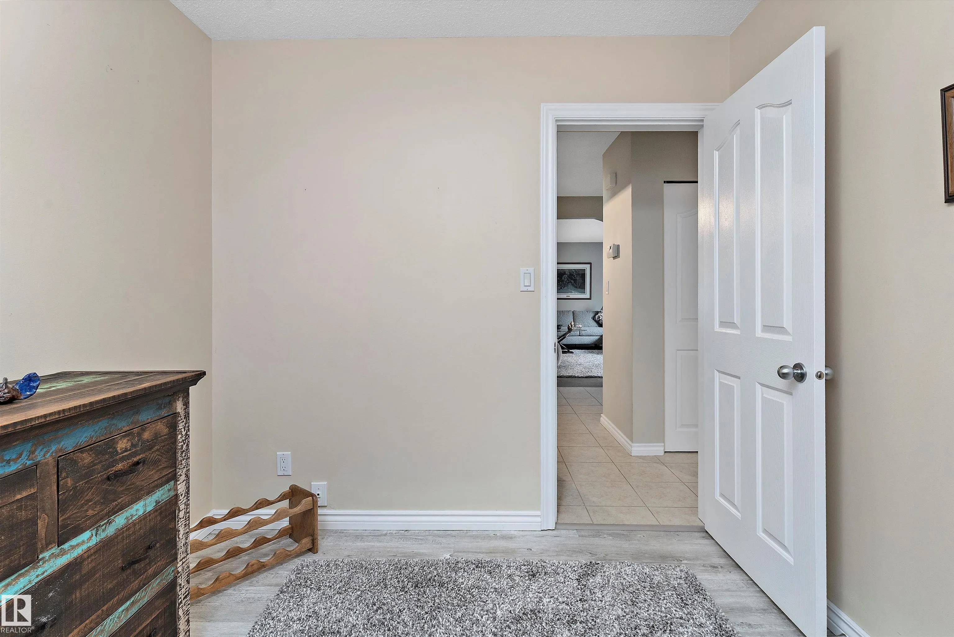 8 FARMSTEAD Avenue