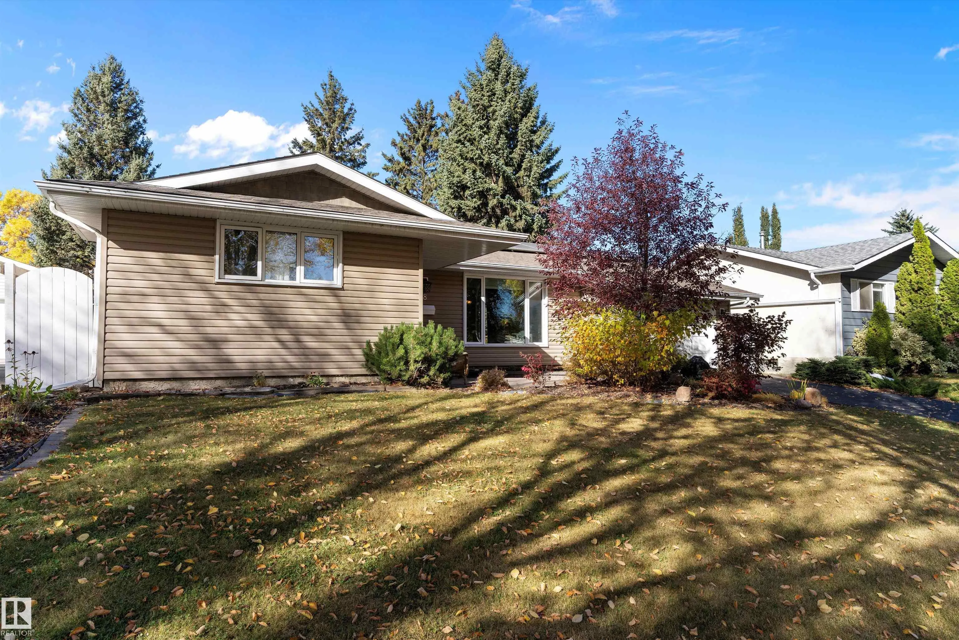 8 FARMSTEAD Avenue