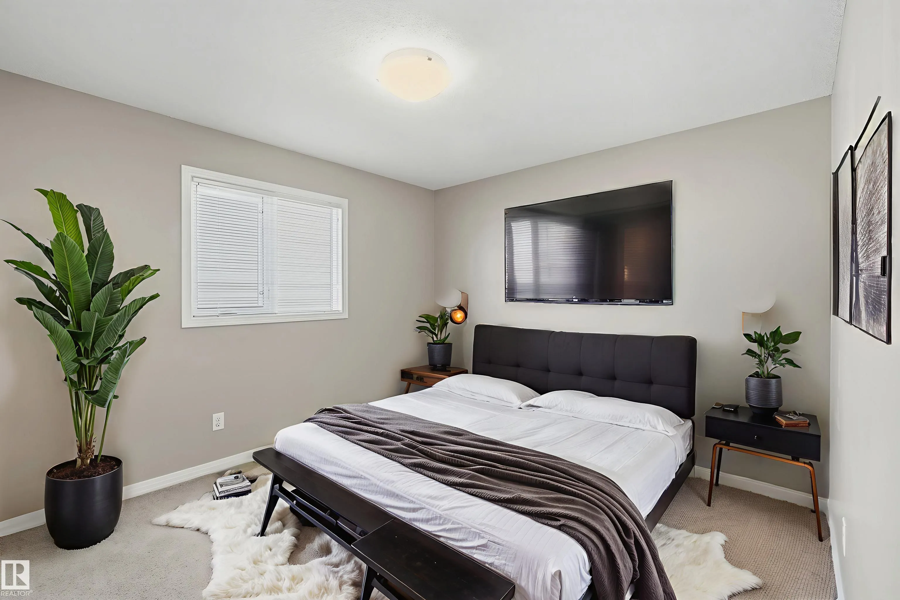 3552 CLAXTON Crescent
