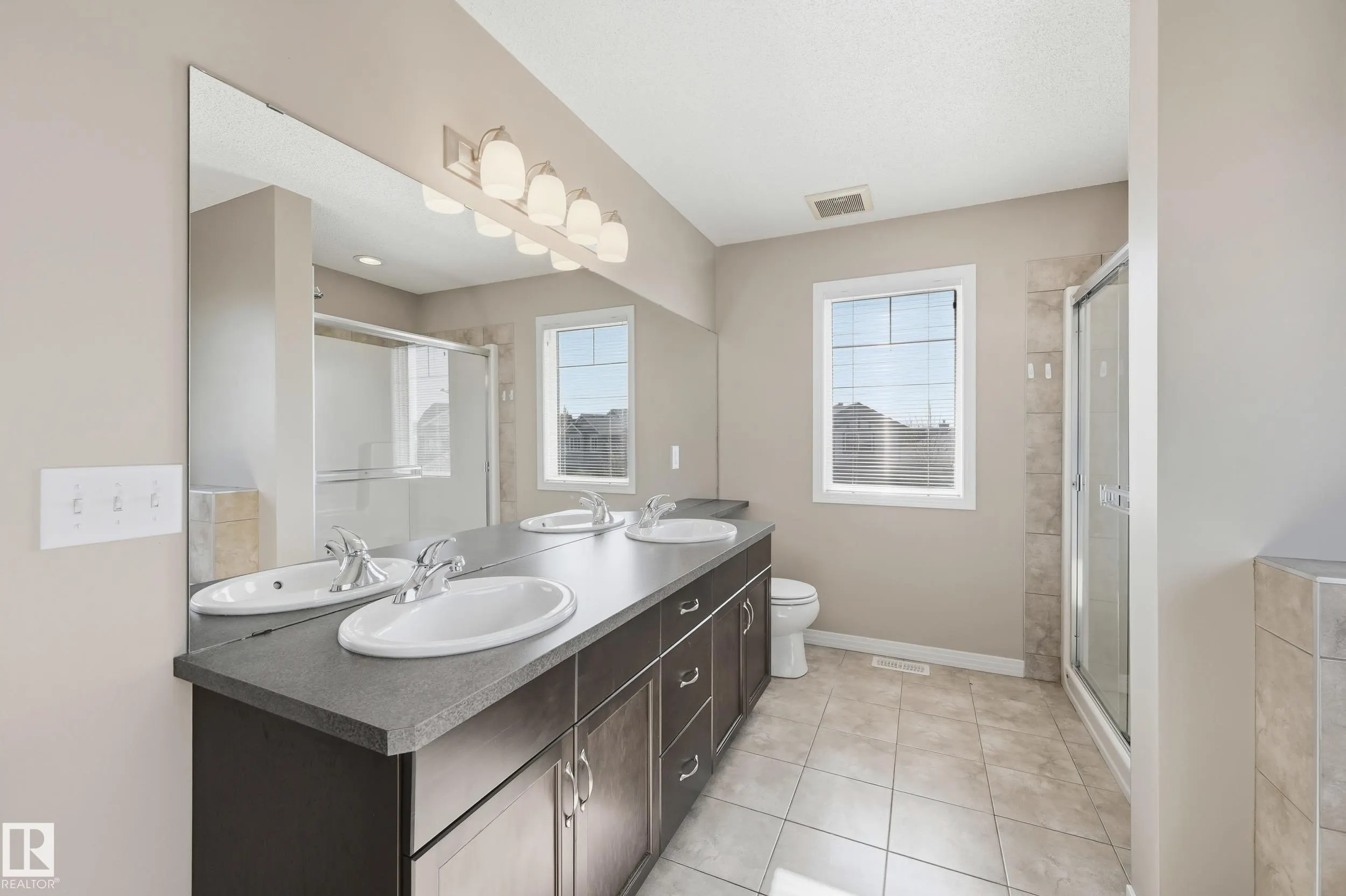 3552 CLAXTON Crescent