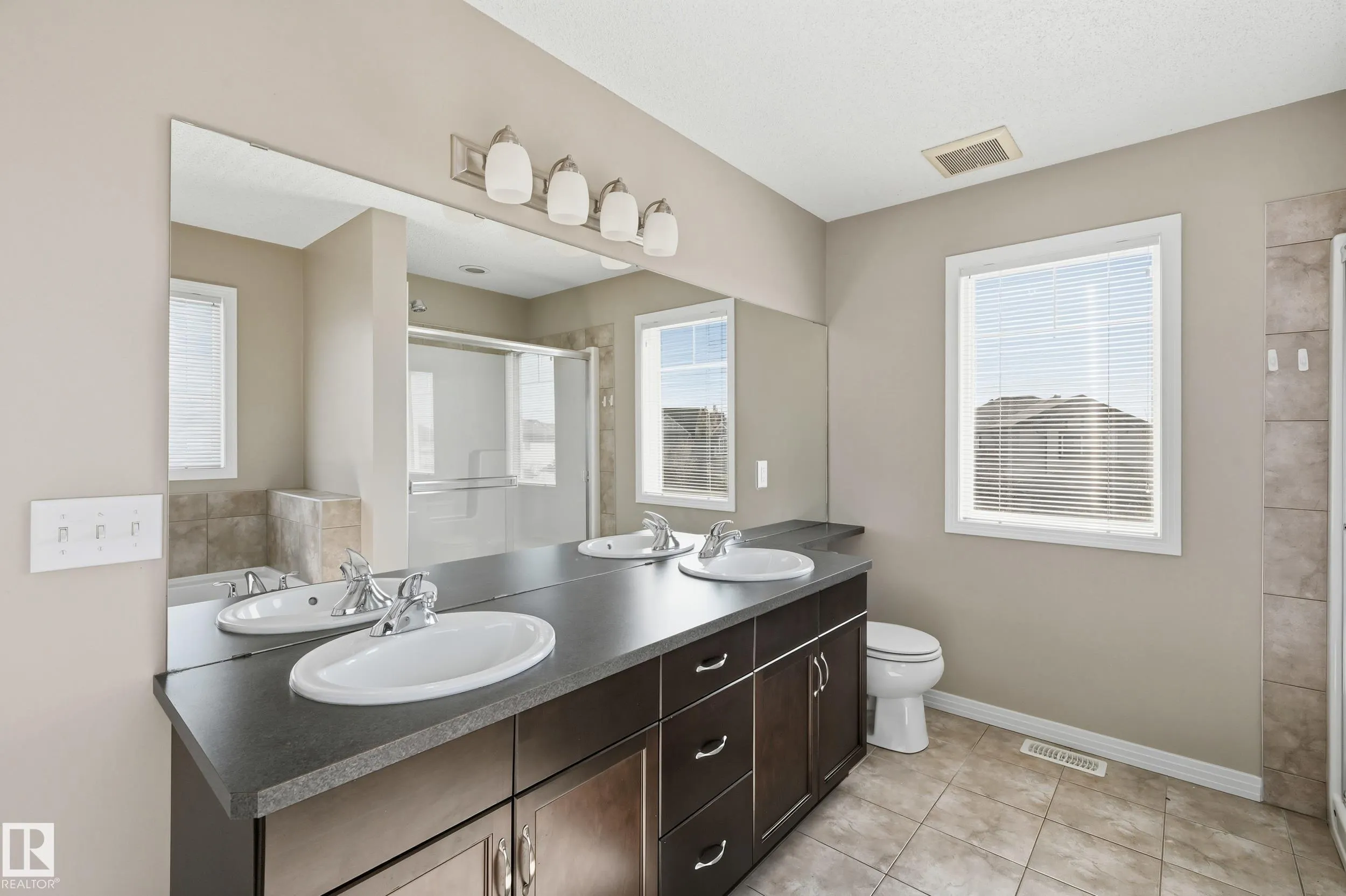 3552 CLAXTON Crescent