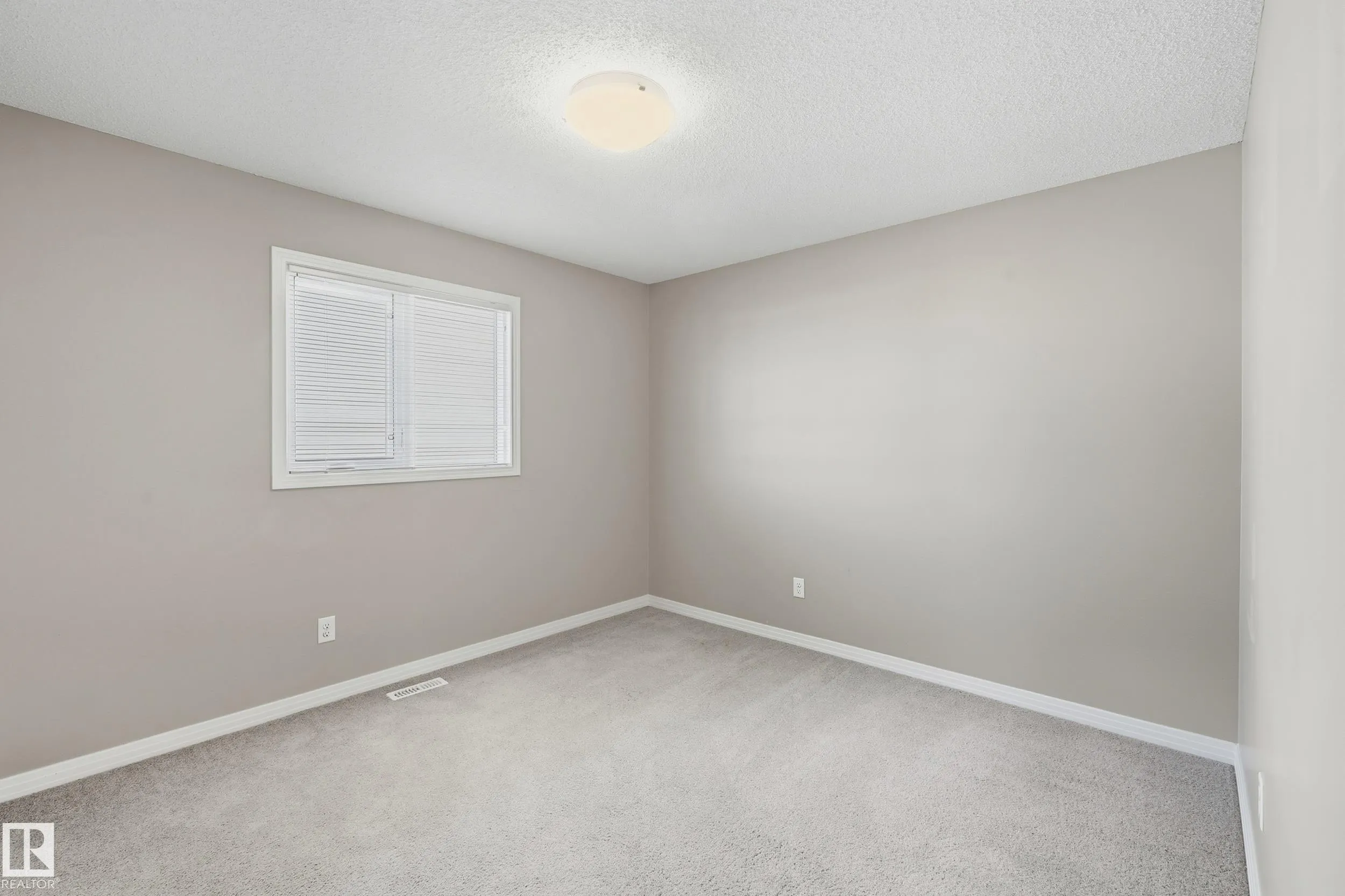 3552 CLAXTON Crescent
